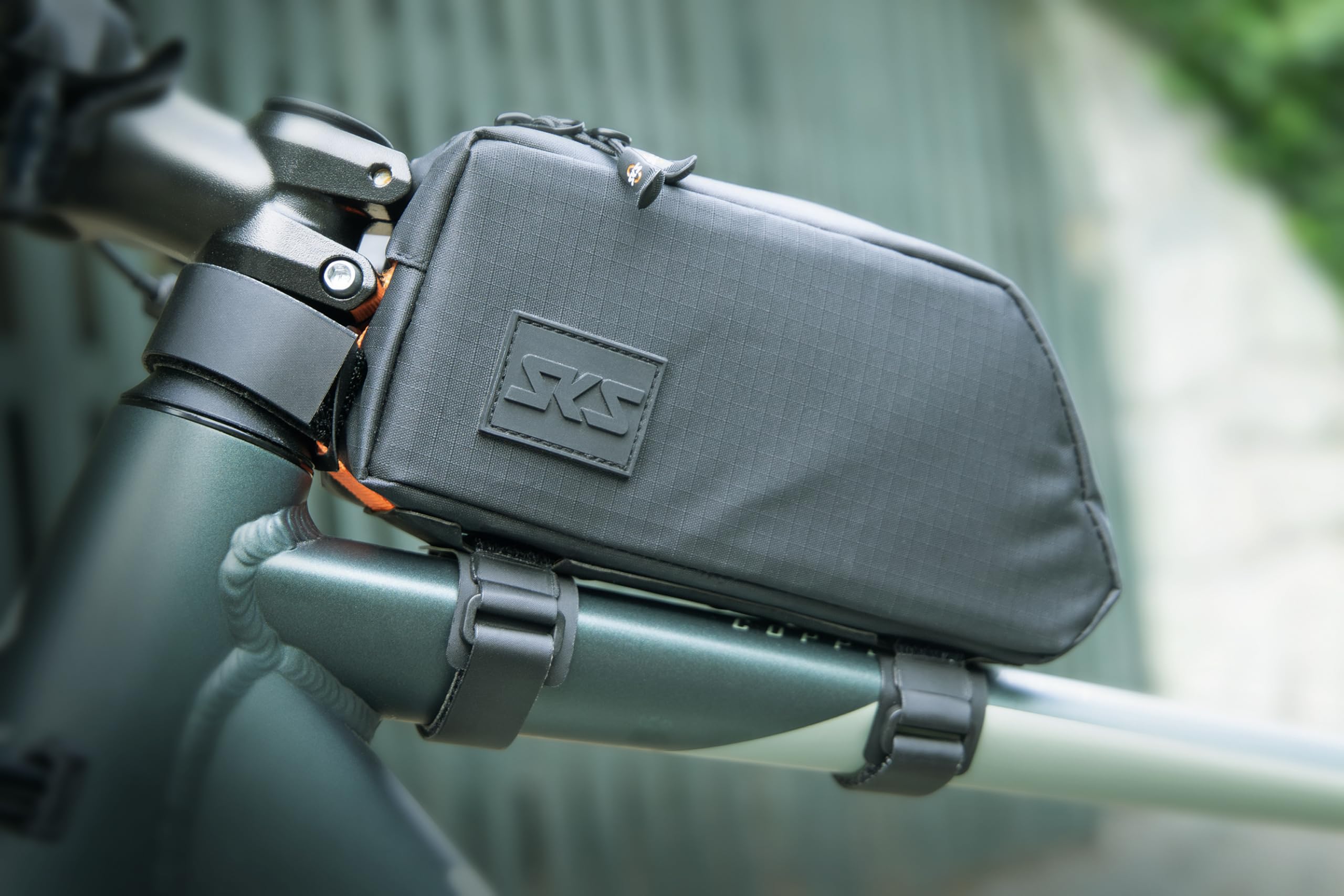 SKS GERMANY URBAN TOPTUBE Bag torba na górną rurę rowerową (wodoodporna torba rowerowa, skracane paski na rzepy, zabezpieczony przepust kablowy), czarna
