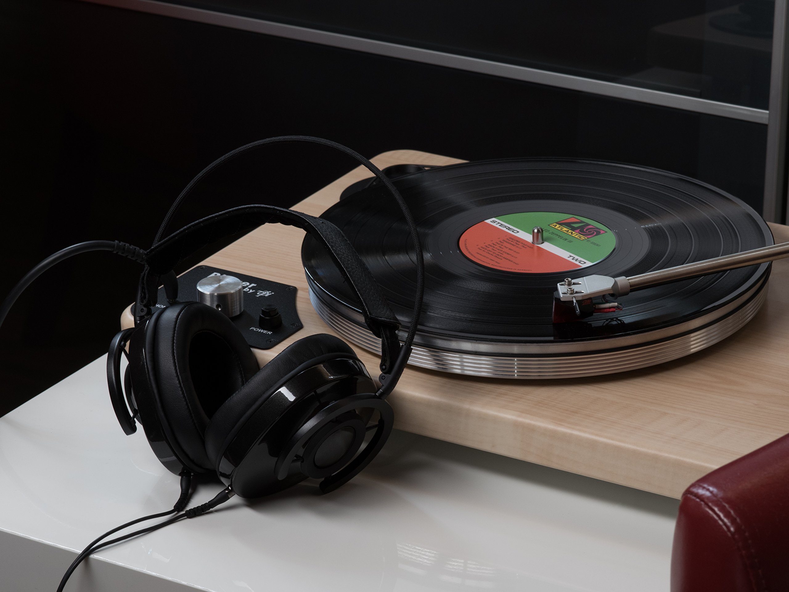 Amazon.co.jp: AudioQuest NightOwl カーボンクローズドバック イヤー