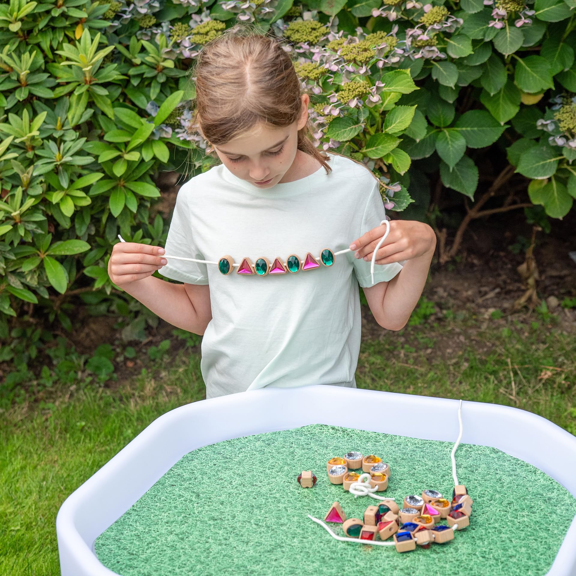 tickit Shape Lacing Jewels, FSC® - Juego de cuentas de madera para enhebrar