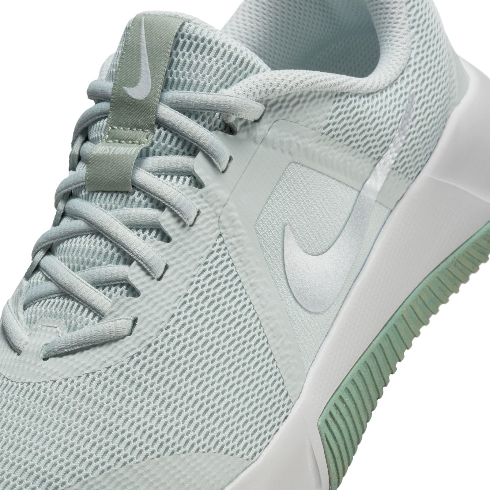 Nike MC Trainer 3 Workout-Schuh für Damen, FQ1830