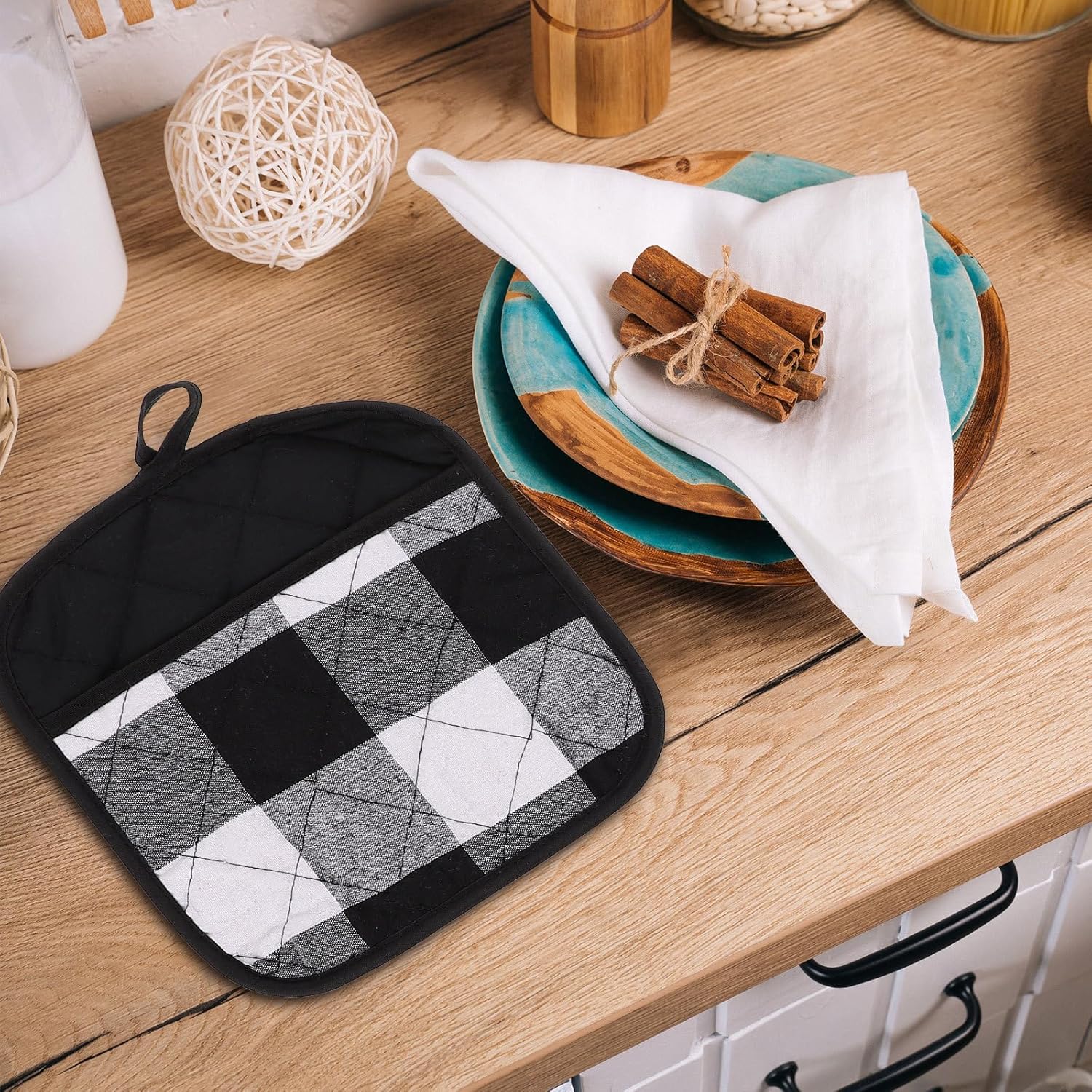 FOMIYES Heat Resistant Oven Mitt and Baking Mat Set, 6pcs Kitchen Linen Set with Black and White Oven Gloves, Insulation Pads, and Dish Towels for Cooking and Baking