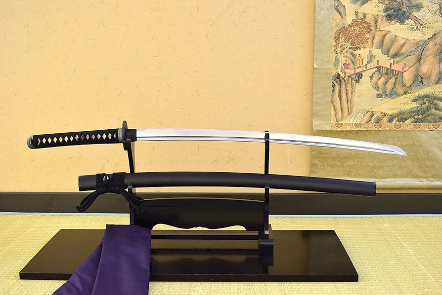 Amazon.co.jp: しのびや 高級居合刀 同田貫藤原正國 掻流し 二尺五寸