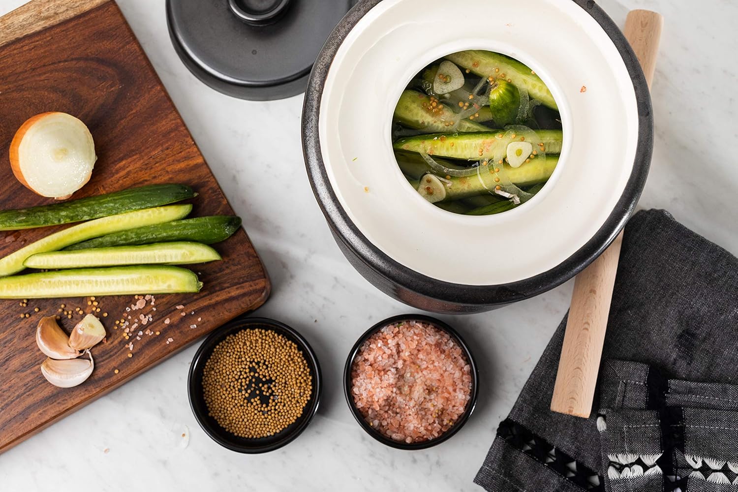 TOMO Fermentation Crock with Weights - Ceramic Sauerkraut Pickling Crock - Stoneware Kombucha Brewing (7L) - Image 5