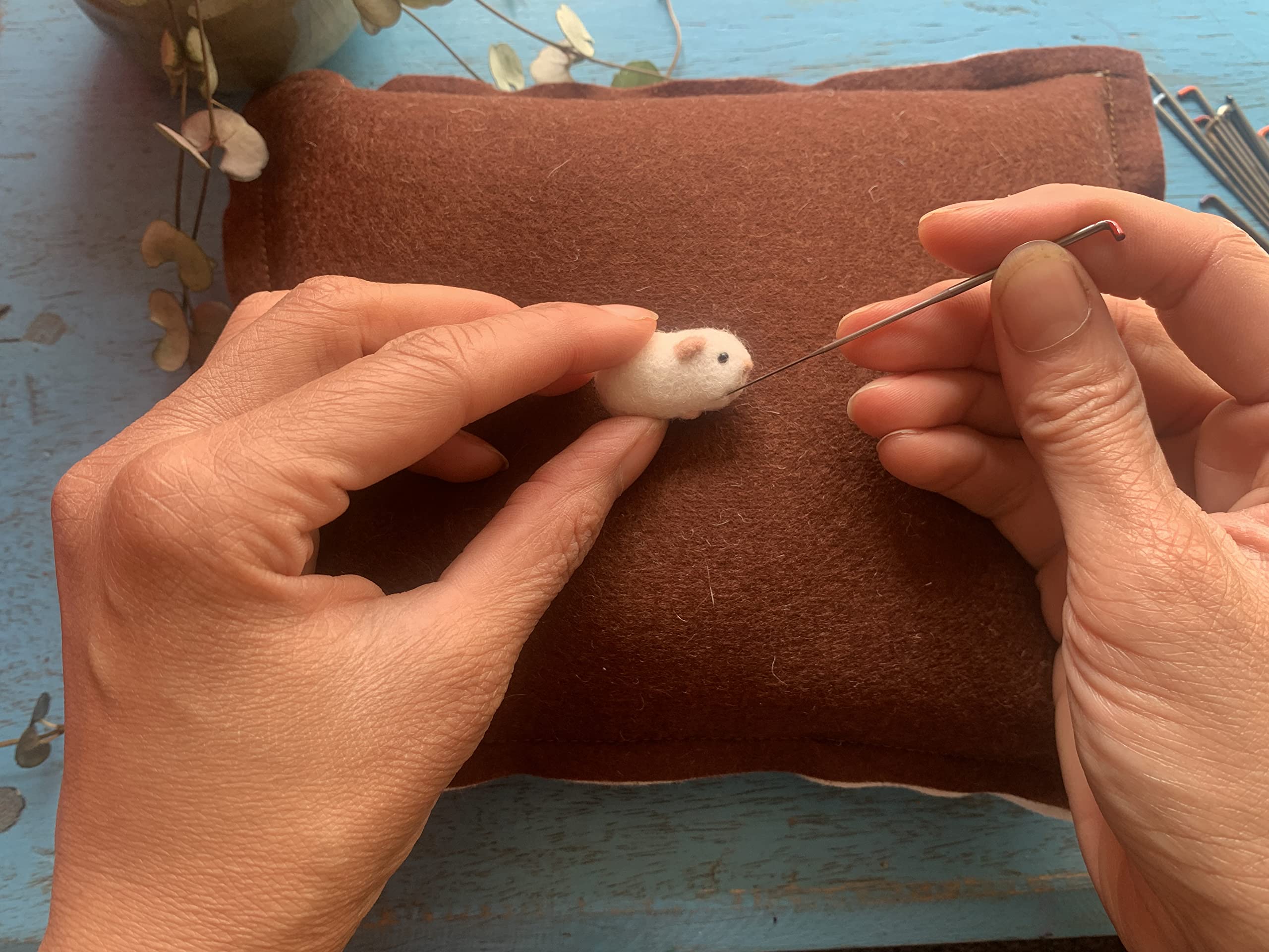 heidifeathers ECO Needle Felting Mat - Pure Wool with Recycled Wool Filling (Medium)