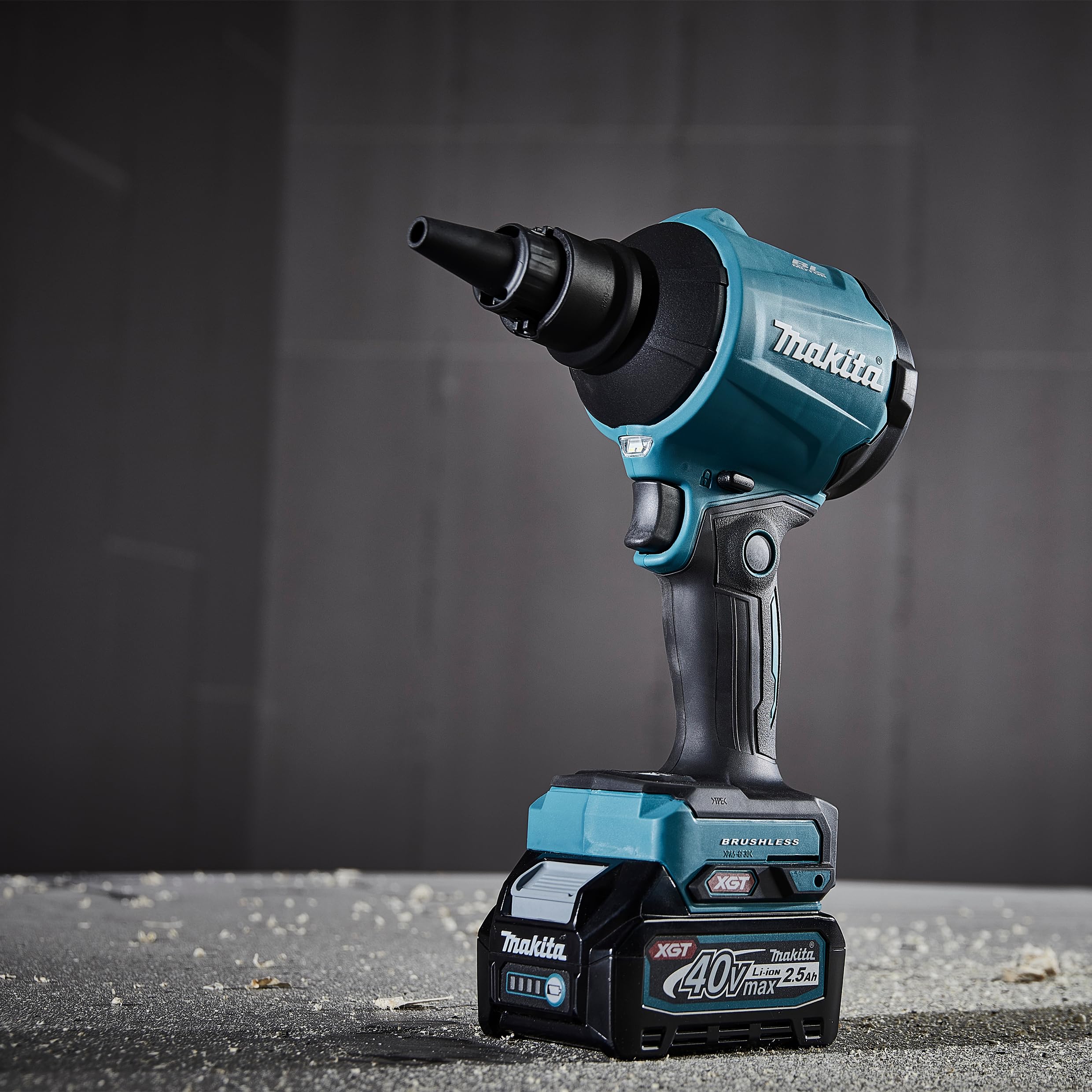 Makita AS001GA102 Ventilateur sans Fil 40 V Max. / 2,0 Ah 1 Batterie + Chargeur dans Un Sac de Transport Bleu pétrole
