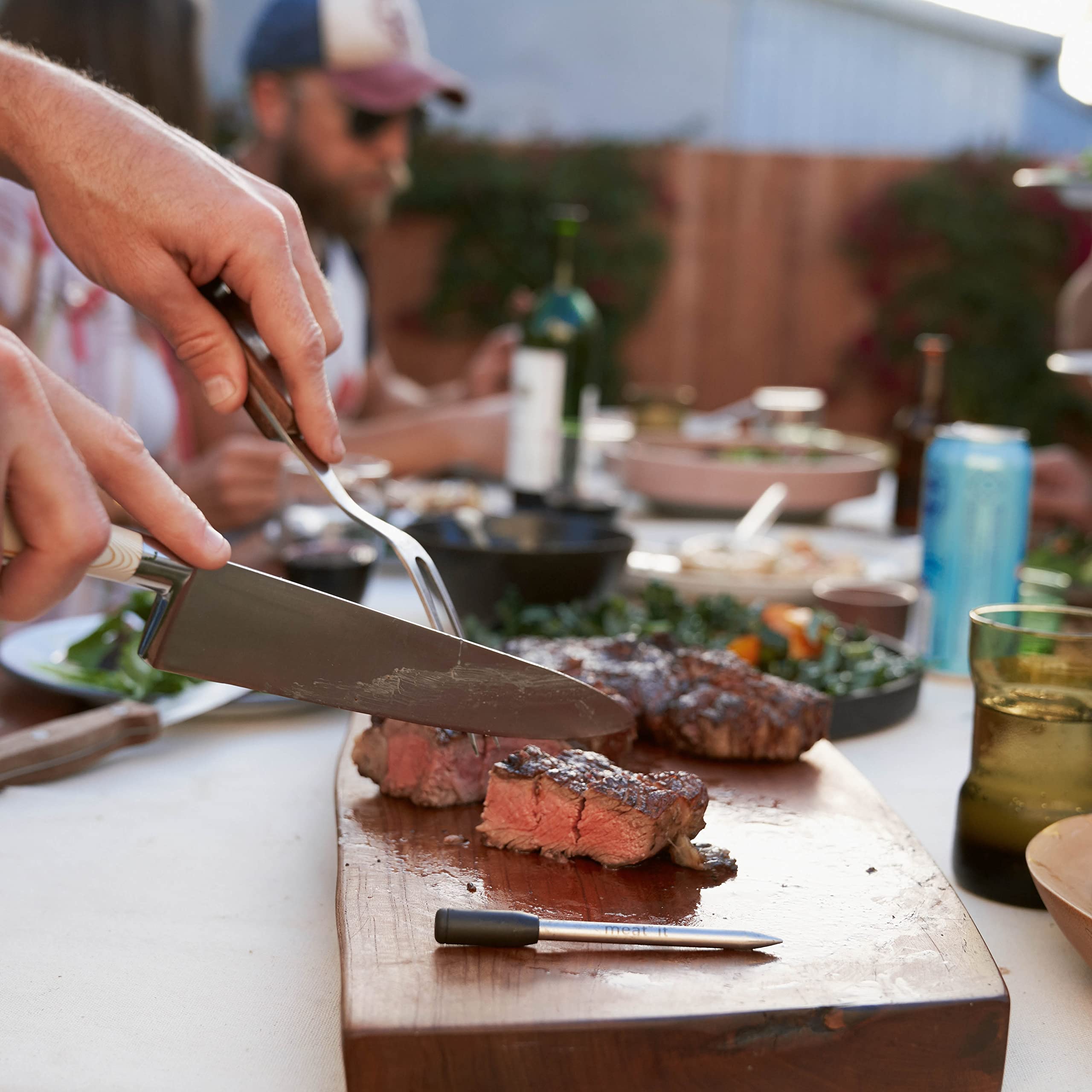 MASTRAD – Meat°it + – Sonde de Cuisson 100% Sans Fil – Thermomètre à Viande Connecté – Four, Barbecue, Poêle – Contrôle Température – Longue Portée – Bluetooth – Noir