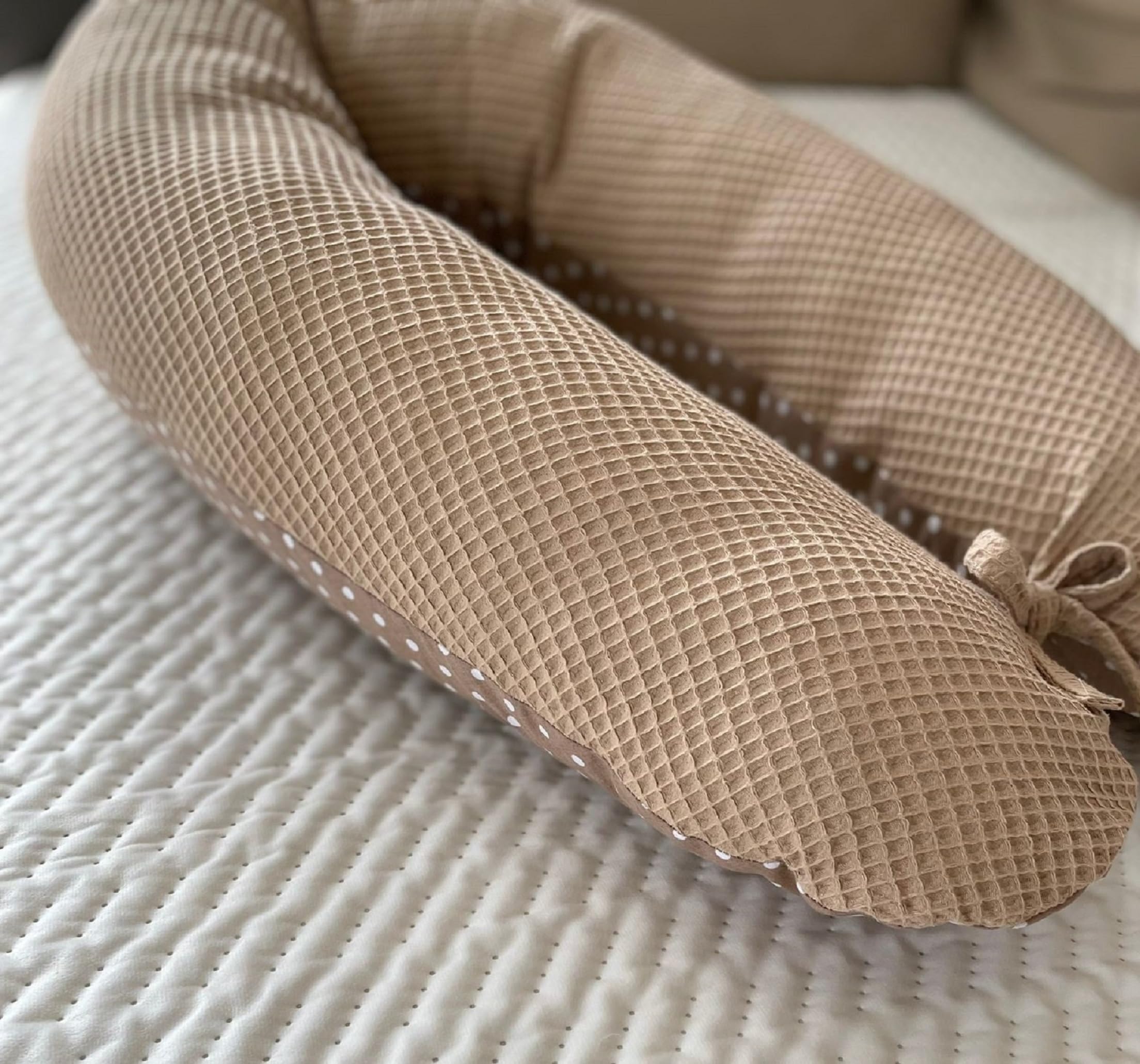 LOOLAY Coussin de grossesse - Coussin d'allaitement - 170 cm - Coussin de positionnement latéral - 100 % coton - Avec housse amovible - Ergonomique - Pour dormir (gaufre, taupe, cappuccino/pois marron
