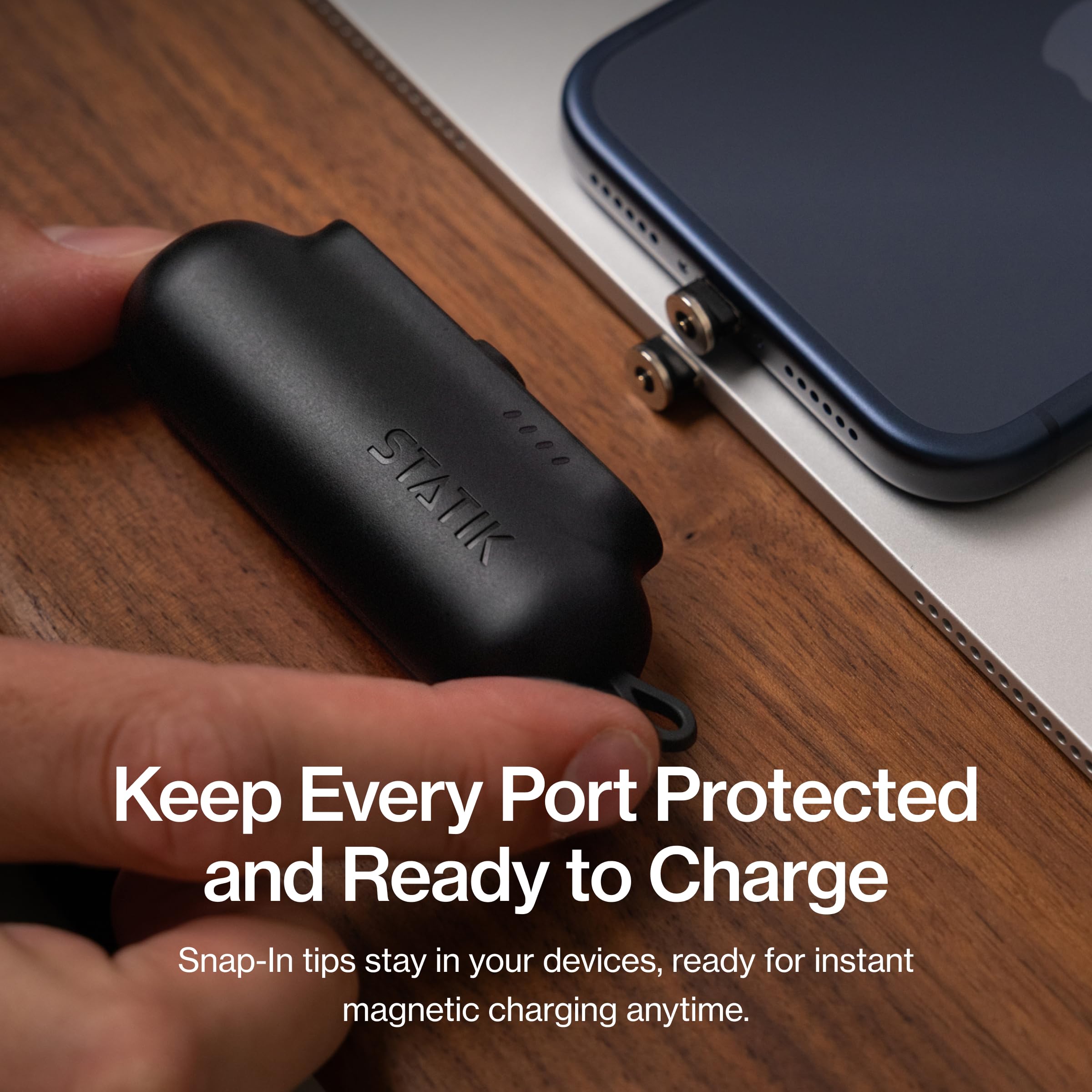 STATIK Snap-N-Charge (Gen 3) - Mini power bank, caricabatterie portatile per tutti i dispositivi, adattatori magnetici 3 in 1 (USB-C, micro USB, iProduct), compatto, 3200 mAh, 10 W, nero, confezione