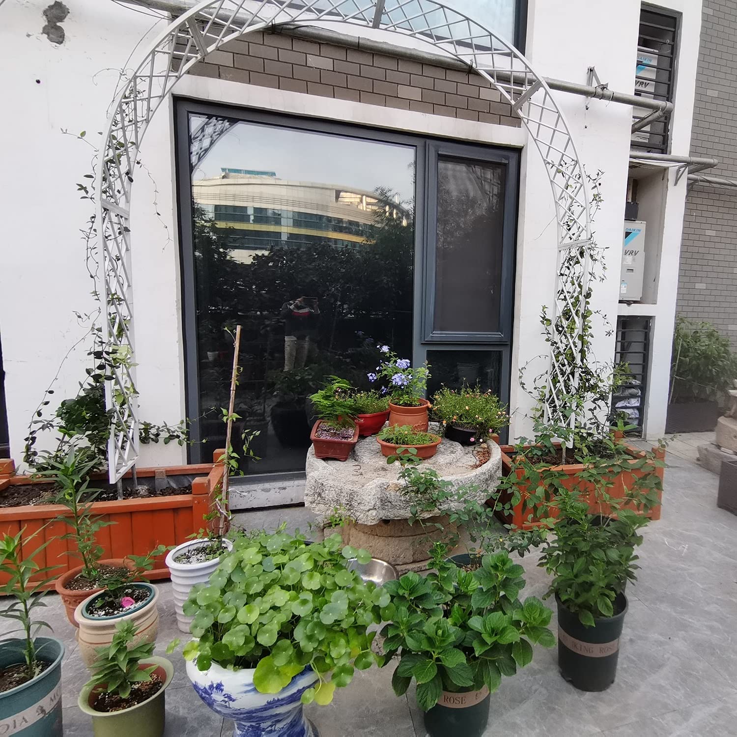 Arco per pergolato da giardino bianco riconfigurabile per piante rampicanti, in metallo resistente, per rose e viti, decorazione per feste, 240 x 40 x 250 cm
