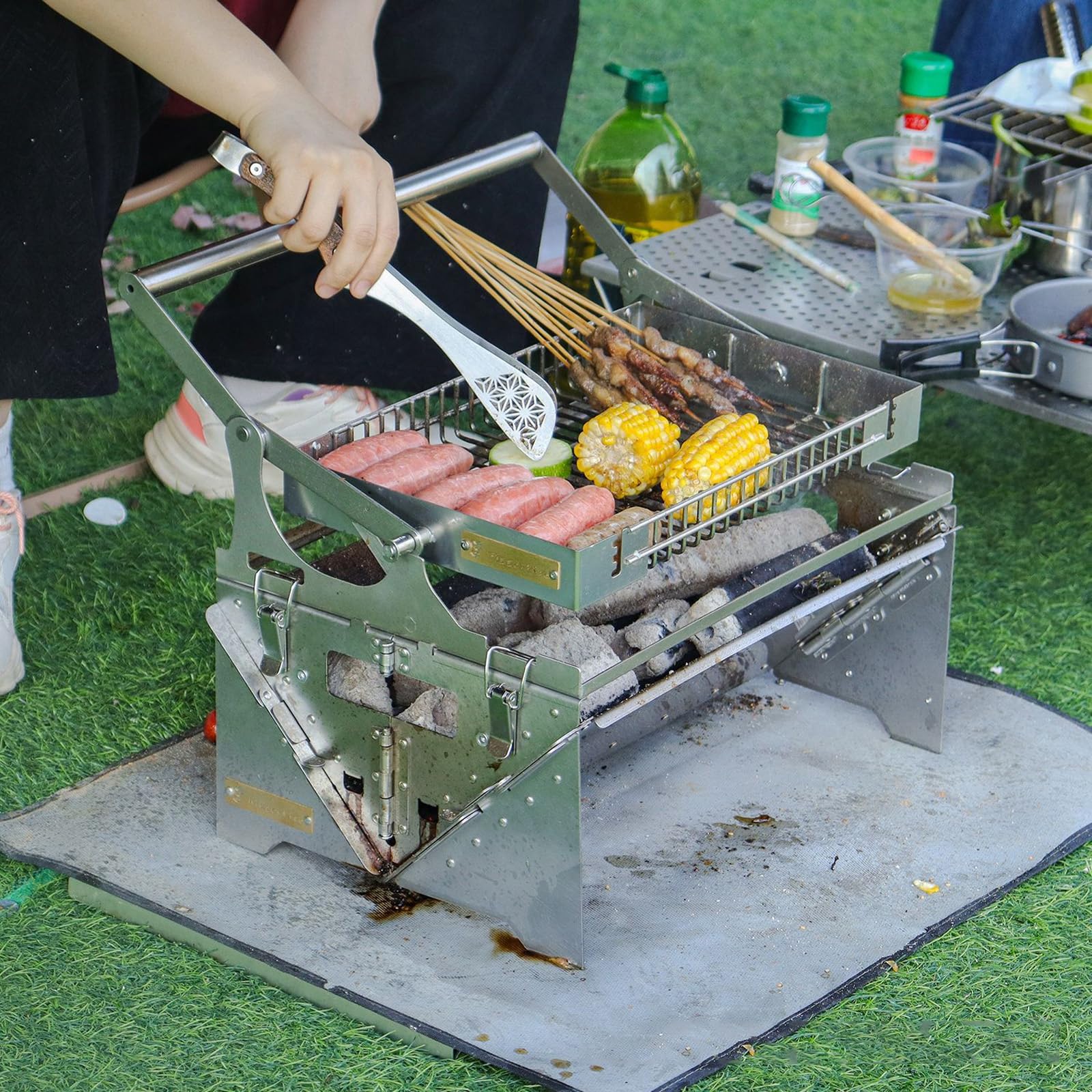 Przenośny grill 360° Chal – łatwy montaż grill ze stali nierdzewnej na imprezy w ogrodzie, wycieczki na plażę, gotowanie na świeżym powietrzu, ognisko i klapa tylna.