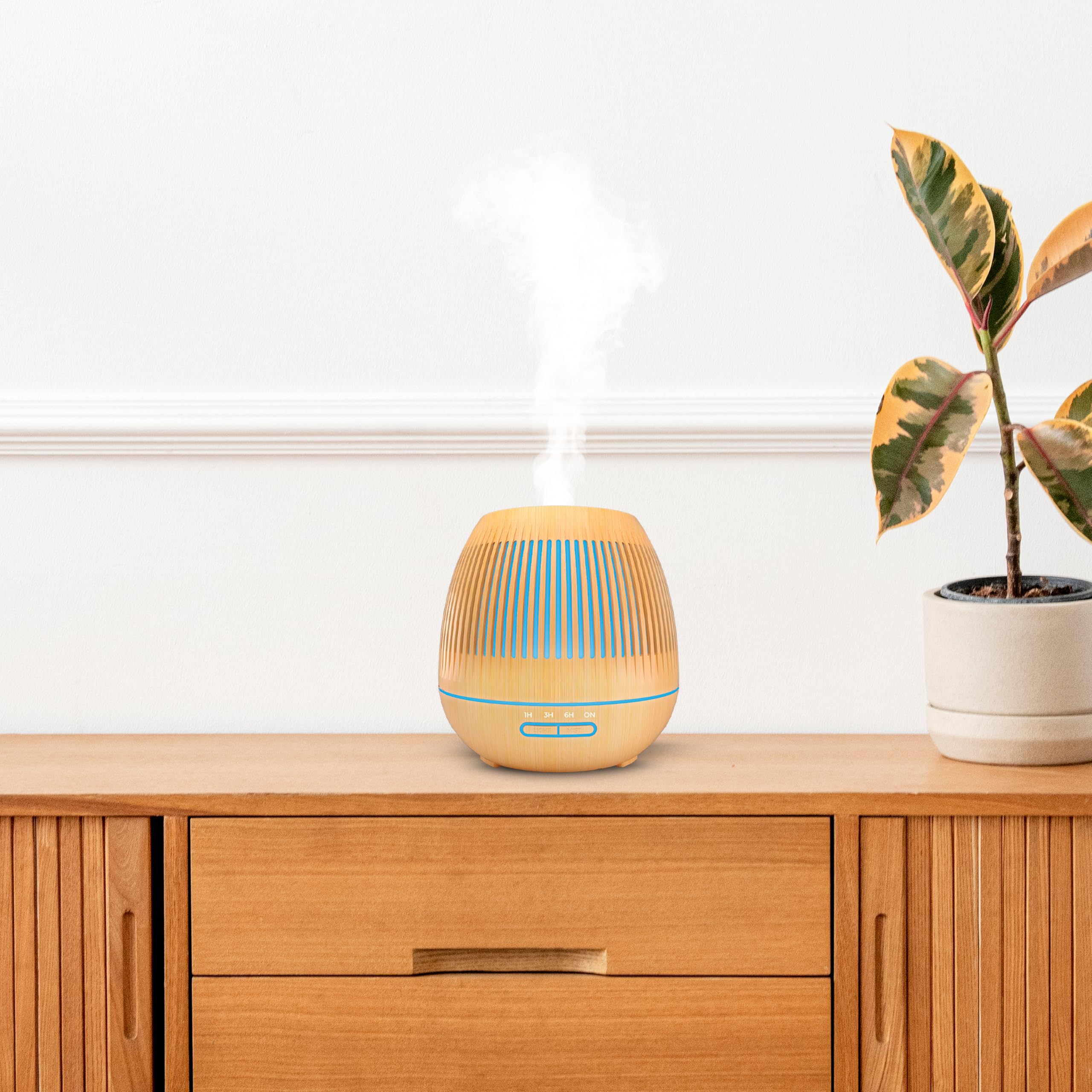 Essential Oil Diffuser, Aromatherapy Diffuser 500ml with Remote Control, 4 Timer & Auto-Off Safety Switch, 7 Color LED Lights Mode, 10 Hours Quiet Humidifier for Bedroom, Office & Home (D.Light Woody)