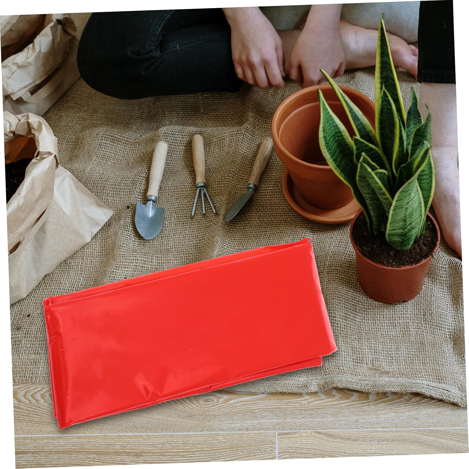 Mulch Film for Planting Pe Plastic Mulch for Garden Soil Cover Photosynthesis Maintains Soil Moisture Easy Application for Sustainable Agriculture