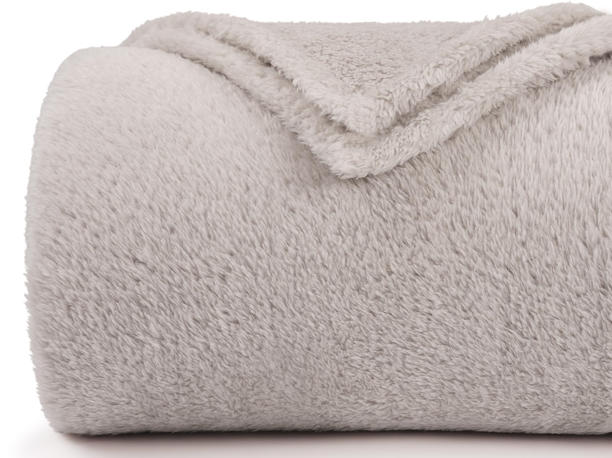 Felesha Fingal Plush Fleece Throw Blanket for Couch and Bed, Fluffy Fuzzy Cozy Soft Blankets All Season Use (50x60 Inches,Beige)