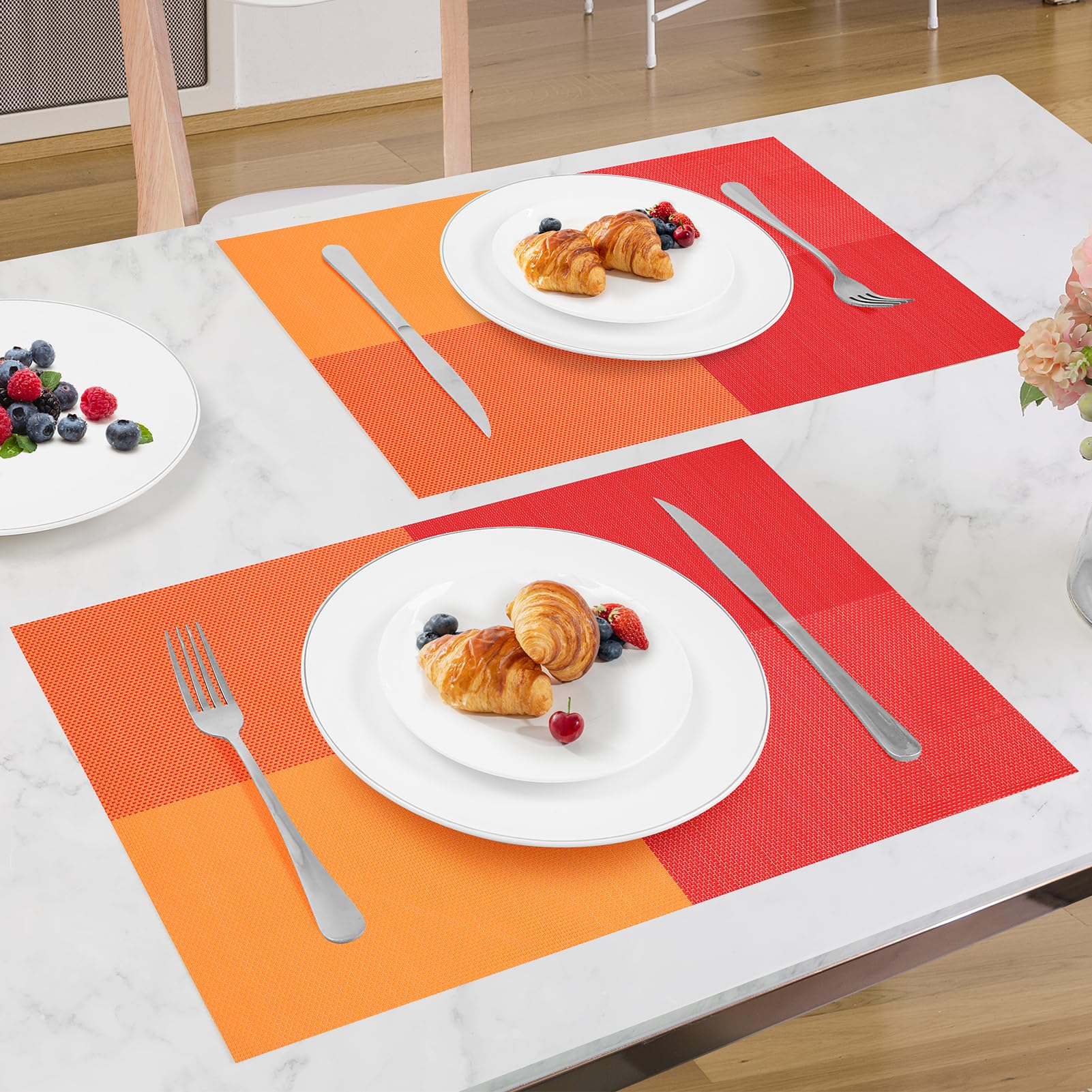 SueH Design Abwaschbar Tischsets 8er Set, Gewebte Platzsets 45x30cm, Rot | Waschbar Platz-Matten Vinyl Platzdeckchen, Rutschfest Abgrifffeste Hitzebeständig Antifouling, für küche Speisetisch Hotel