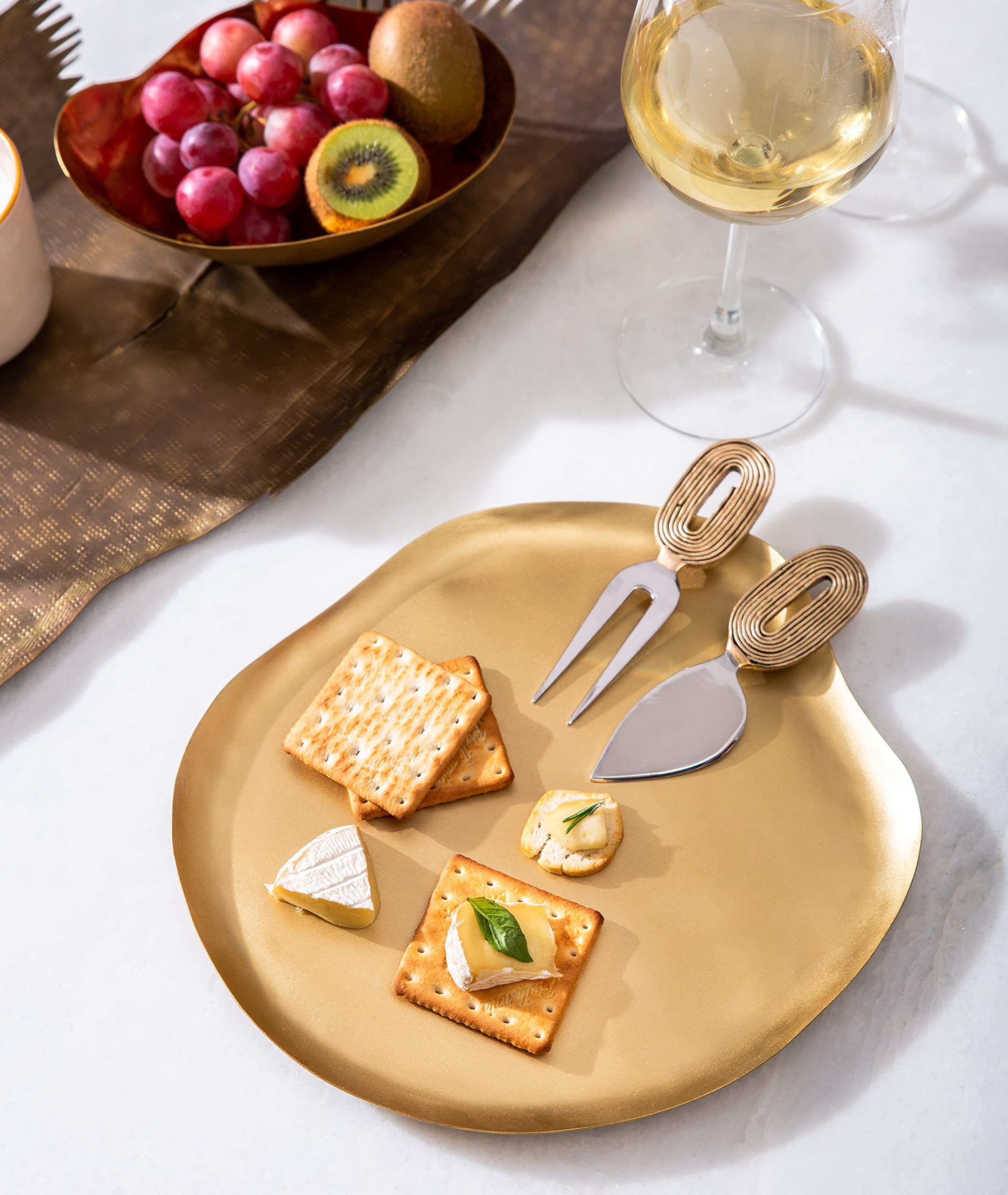 Serein Brass Platter Decorative Serving Tray Platter Handmade Irregular Center Table Serving Decor Dish Centerpiece Elegant Serveware Homeware Hotelware Vanity Tray for Home & Party Use - 10 Inch 3