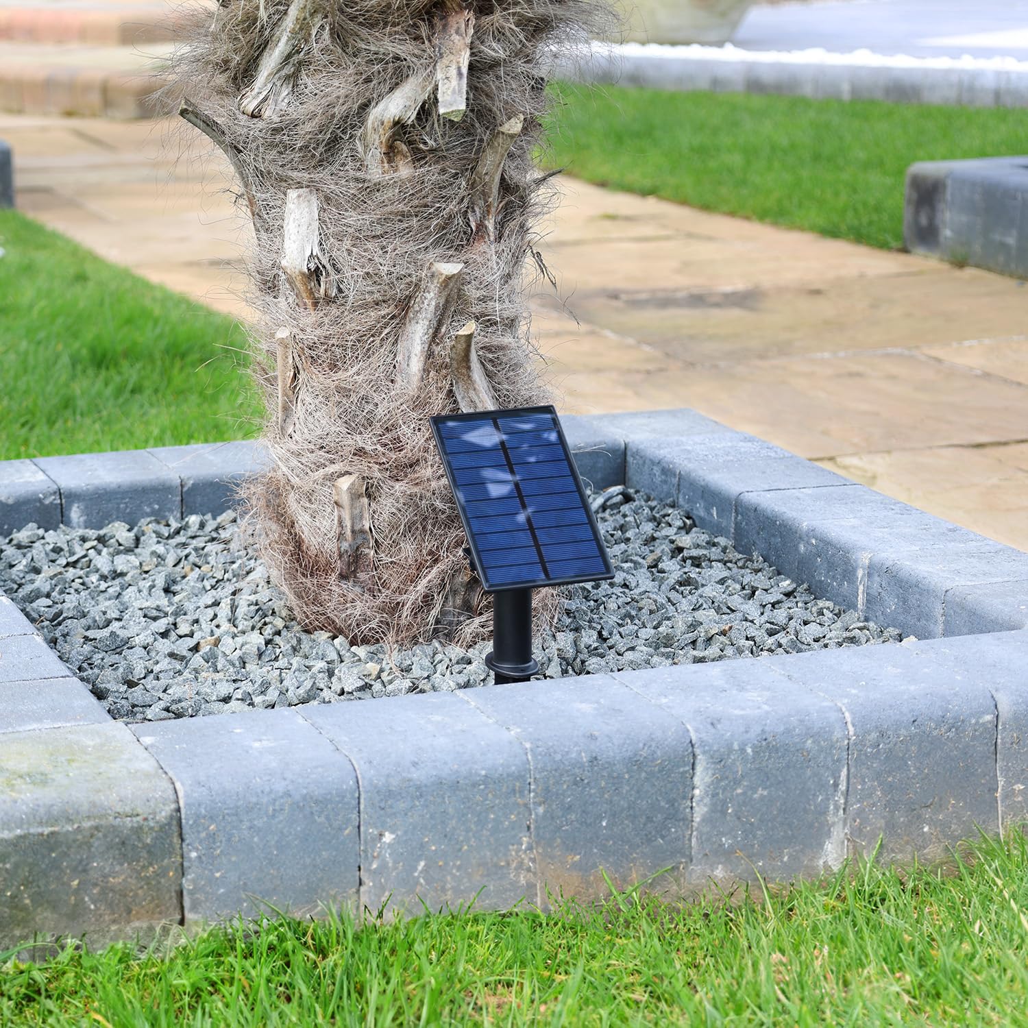 Auraglow Faretti Solari a Picchetto, Montaggio Terra o Parete, Set da 8 | Accento LED da esterno per alberi e piante, IP54, batteria al litio, doppia installazione, nessun cablaggio