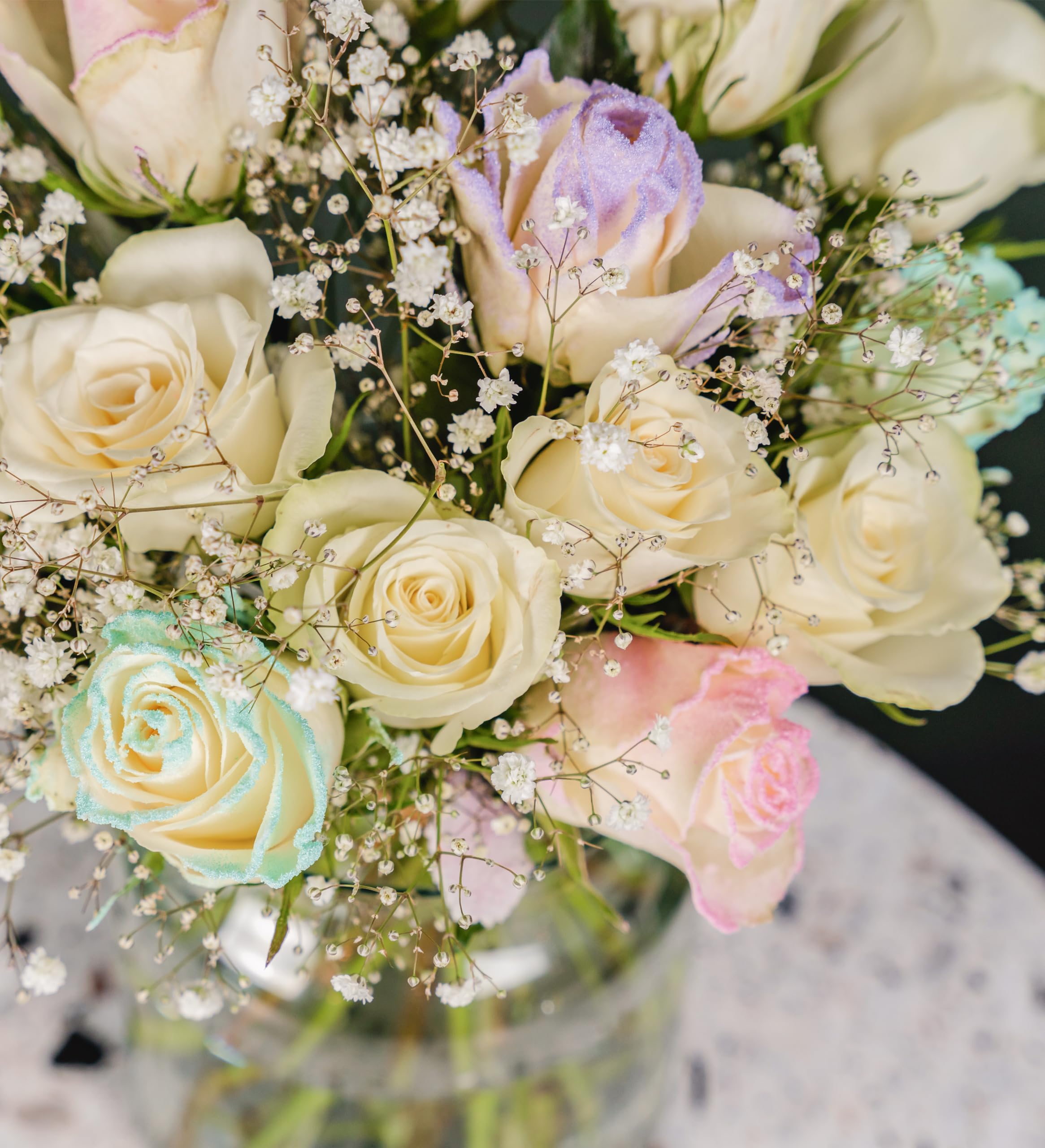 Set de Regalo Sorpresa Rose Medley - Ramo de Flores – Regalo Flores Frescas para Cumpleaños o Día de la Madre – Arreglo de Lujo con Entrega al Día Siguiente – Sorpresa Elegante para Ella