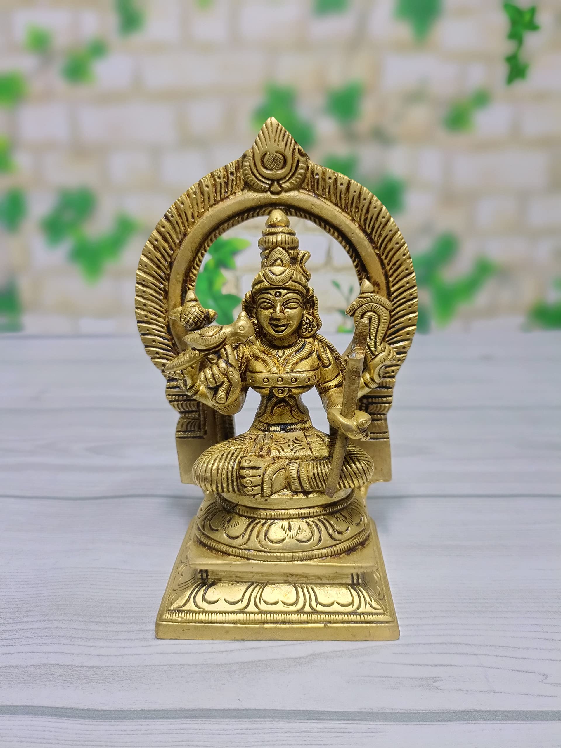 Brass Kamakshi Amman Idol, Yellow