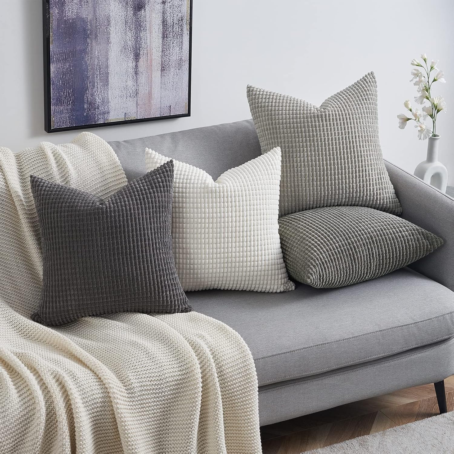 4er Set Kissen-Bezug inklusive Füllung, Modell Sven, Kord Samt Sofakissen Farbverlauf abgestimmit Couchkissen Dekokissen Zierkissen Kopfkissen, mit Reisverschluss, weich & angenehm (Creme, 40 x 40 cm)