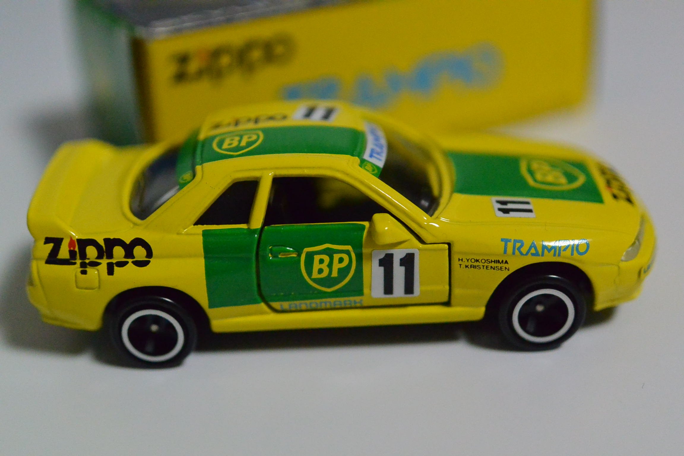 Amazon.co.jp: トミカ ガリバー特注 BP OIL TRAMPIO R32 GT-R INTERTEC