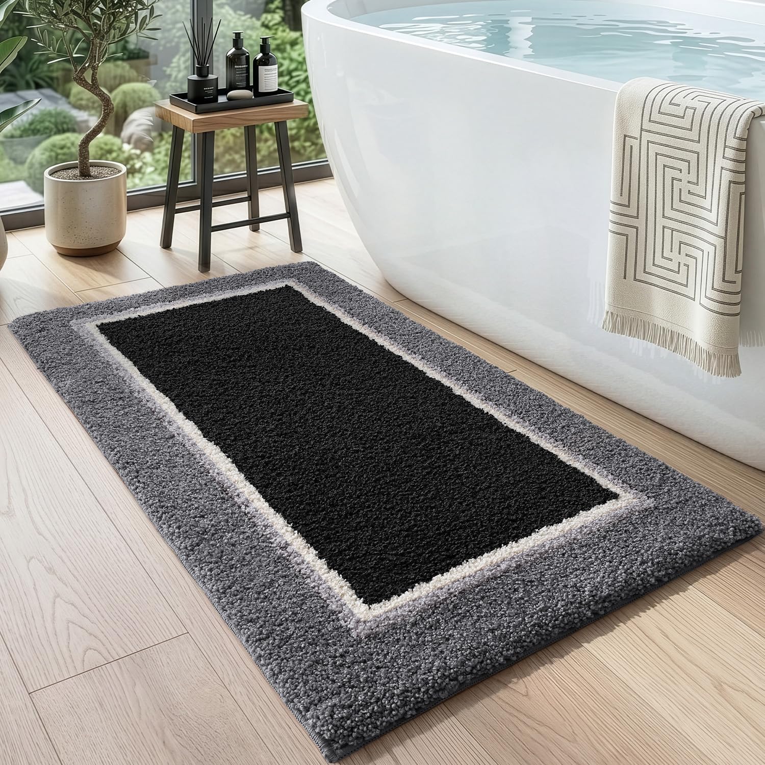 DEXI Badezimmerteppich, saugfähig, extra weich, Mikrofaser, Badematte für Badezimmer, rutschfest, waschbar, schnell trocknend, für Duschboden, Waschbecken, Badewanne, Waschküche, Schwarz und Grau, 109