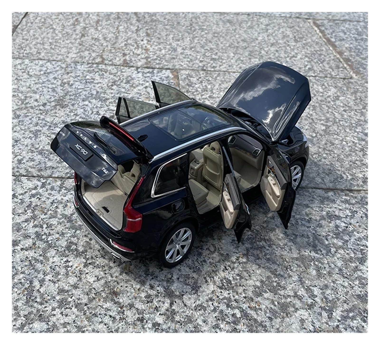 ボルボ　 XC90 ミニカー 1/18　修復あり　ジャンク ボルボ XC90 ミニカー 1/18 修復あり ジャンク ボルボ XC90 ミニカー 1