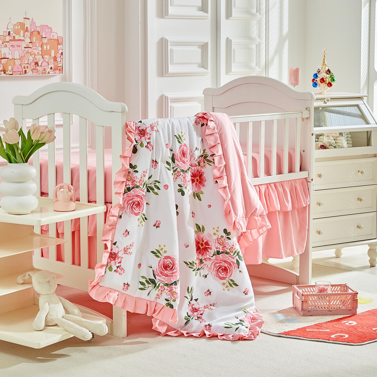 Juego de ropa de cama de 3 piezas para cuna, edredón acolchado con volantes para bebé, sábana bajera ajustable y falda de cama, bonita ropa de cama de bebé con volantes, manta suave con diseño floral