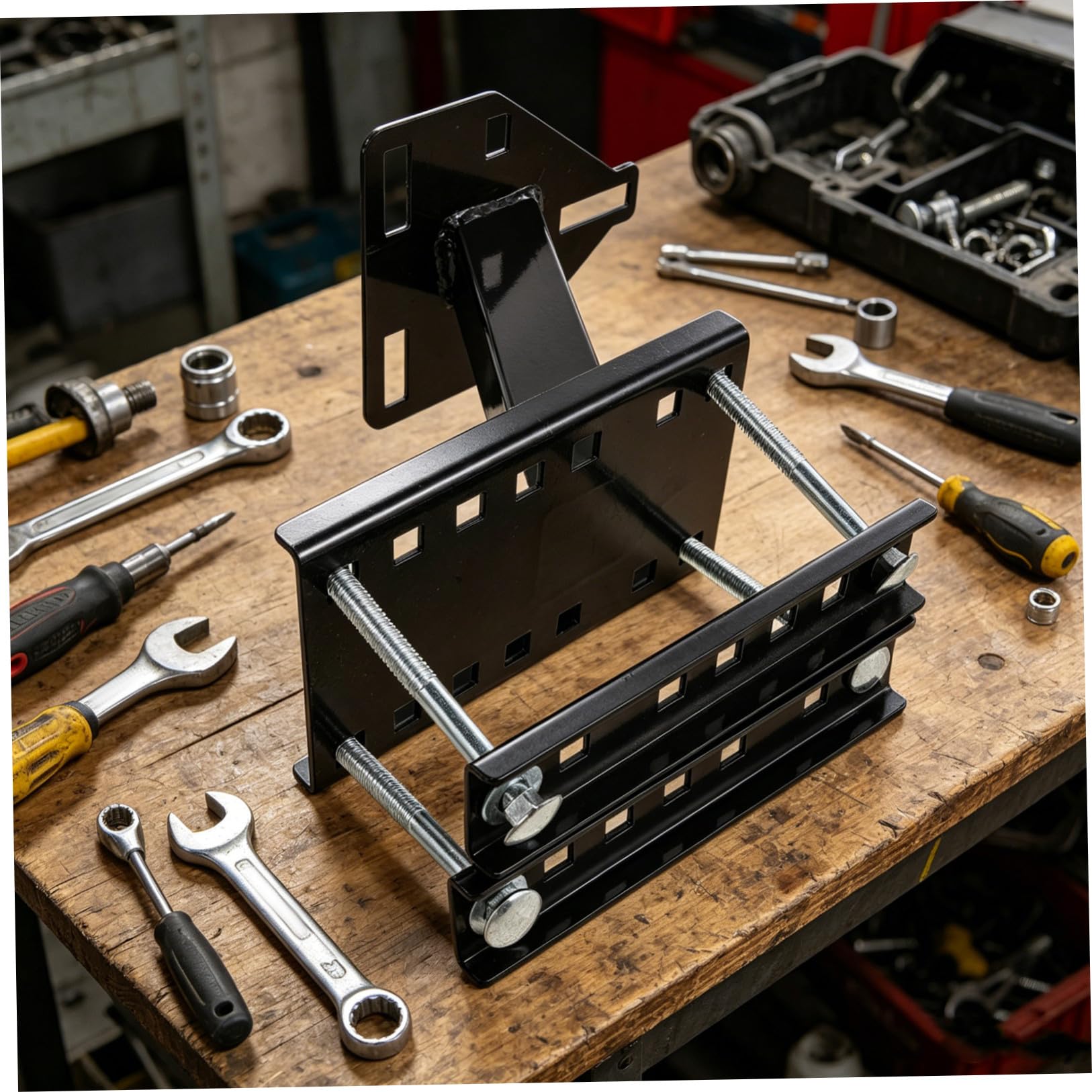 Spare Tire Carrier Mount Wytrzymały Metalowy Uchwyt Do Koła Zapasowego Do Przyczepy z Uchwytami