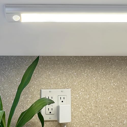 Miniatura 6 de Maxxima Luz LED con sensor de movimiento para debajo del gabinete, 675 lúmenes, 3000 K blanco cálido, kit de luz PIR ultrafina enchufable para