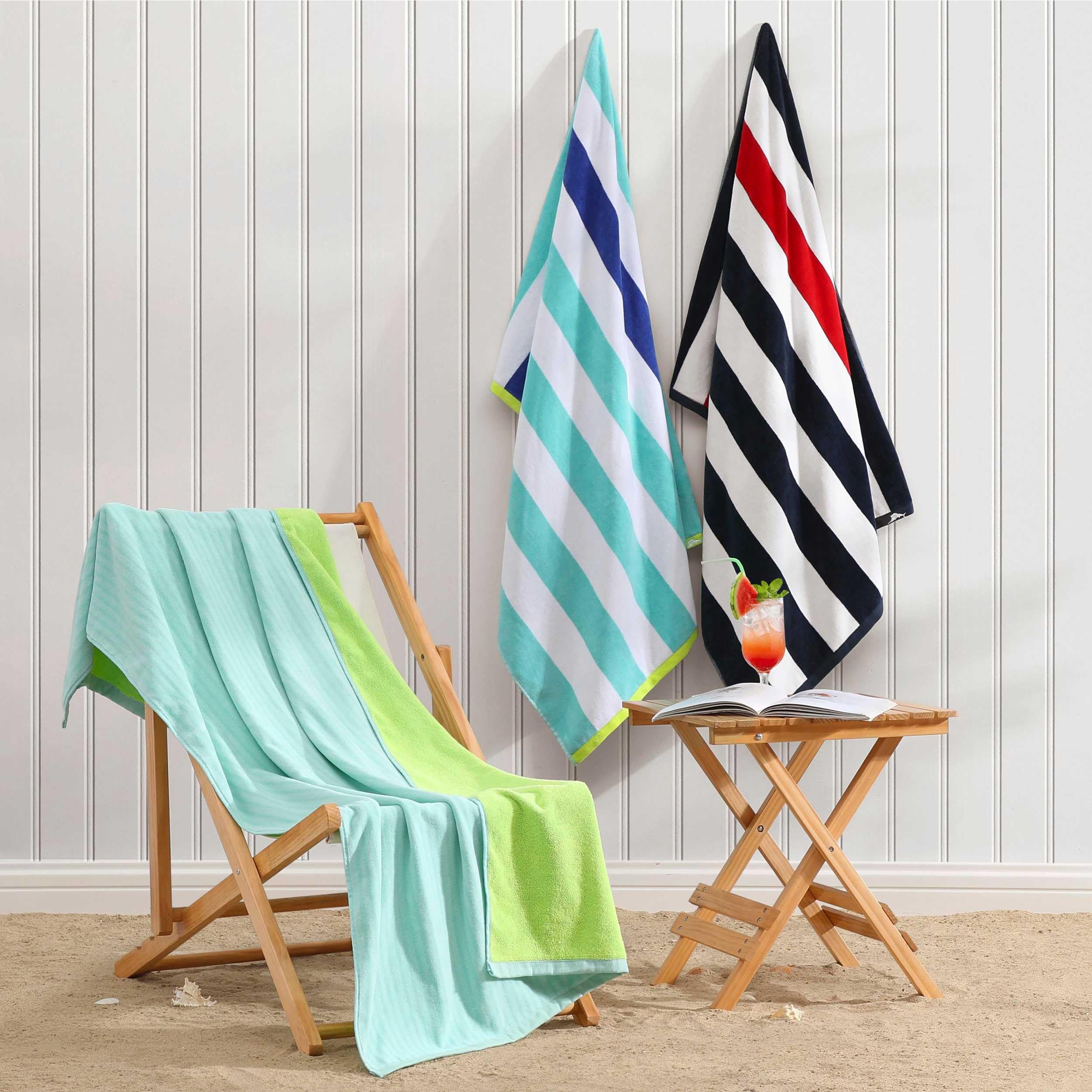 Tommy Bahama Strandtücher, übergroß, garngefärbtes Baumwoll-Velours-Handtuch, weich und saugfähig, Küstenstreifen, Pool- und Strandtuch, Marineblau/Rot, 2 Stück