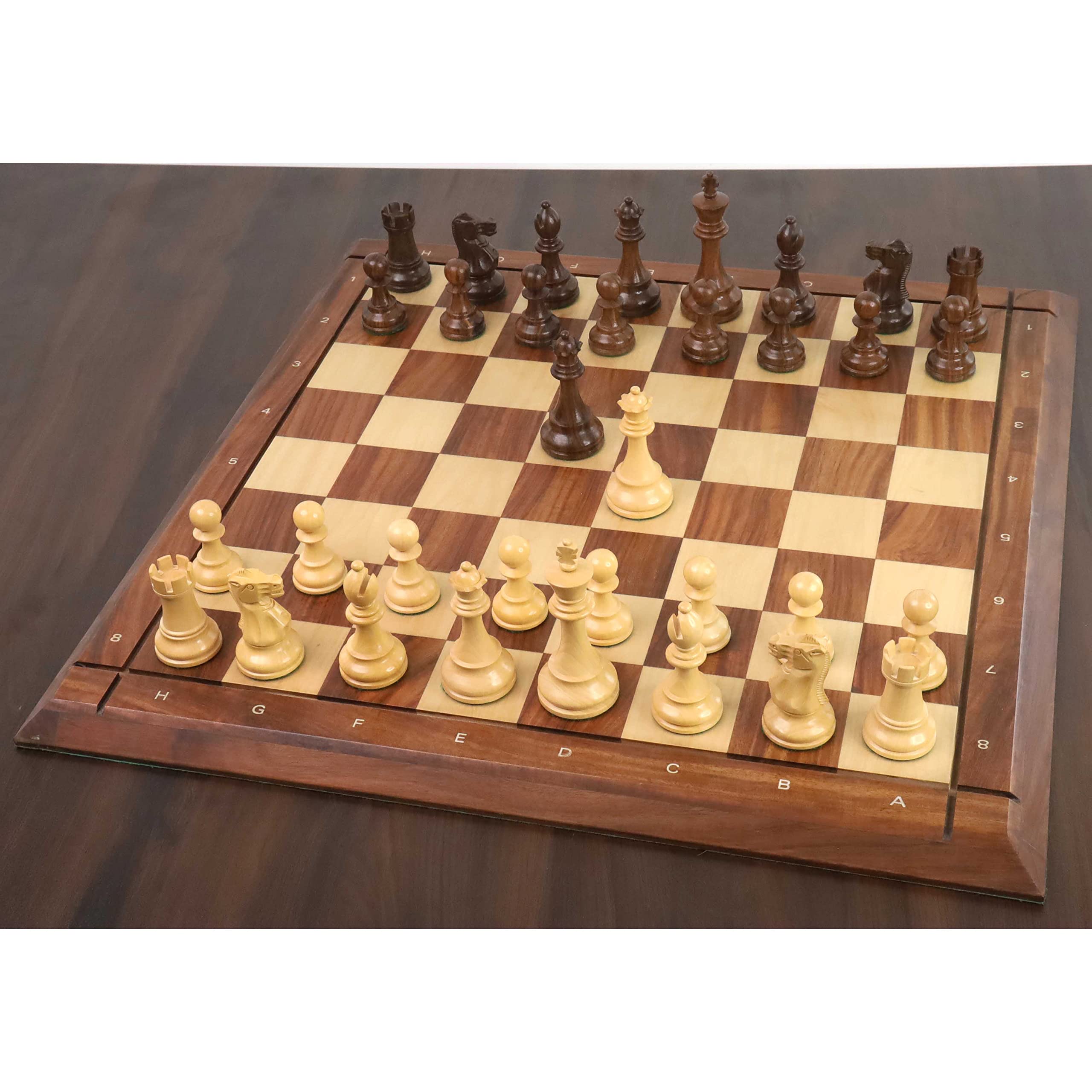 Royal Chess Mall - 10,4 cm große, klassische Staunton-Schachfiguren aus Holz - gewichtetes goldenes Palisander