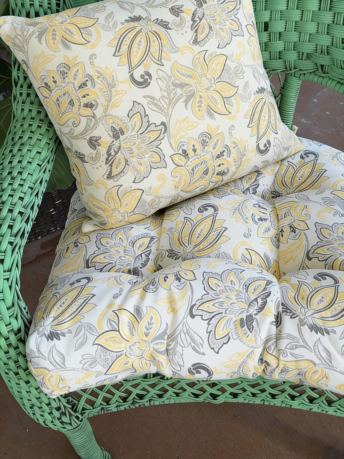 FUNHOME Outdoor Chair Cushions 19 x19 Inch,Water Resistant Tufted Seat Cushions 19",Reversible,Weather Resistant,Rounded Back Wicker Chair Cushion for Patio Garden Furniture(Yellow Flower)