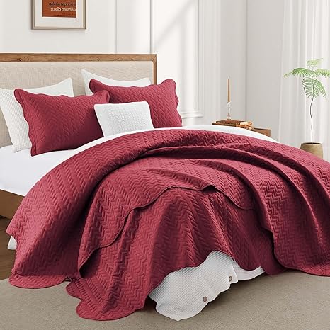 IR Imperial Rooms Queen Quilt Bedding Set Size (90" x 96") + 2 Pillow Shams (20" x 26"+ 2") - 3 Pcs All Season Lightweight Reversible Microfiber Coverlet Embossed Quilt Bedspread (Burgundy)