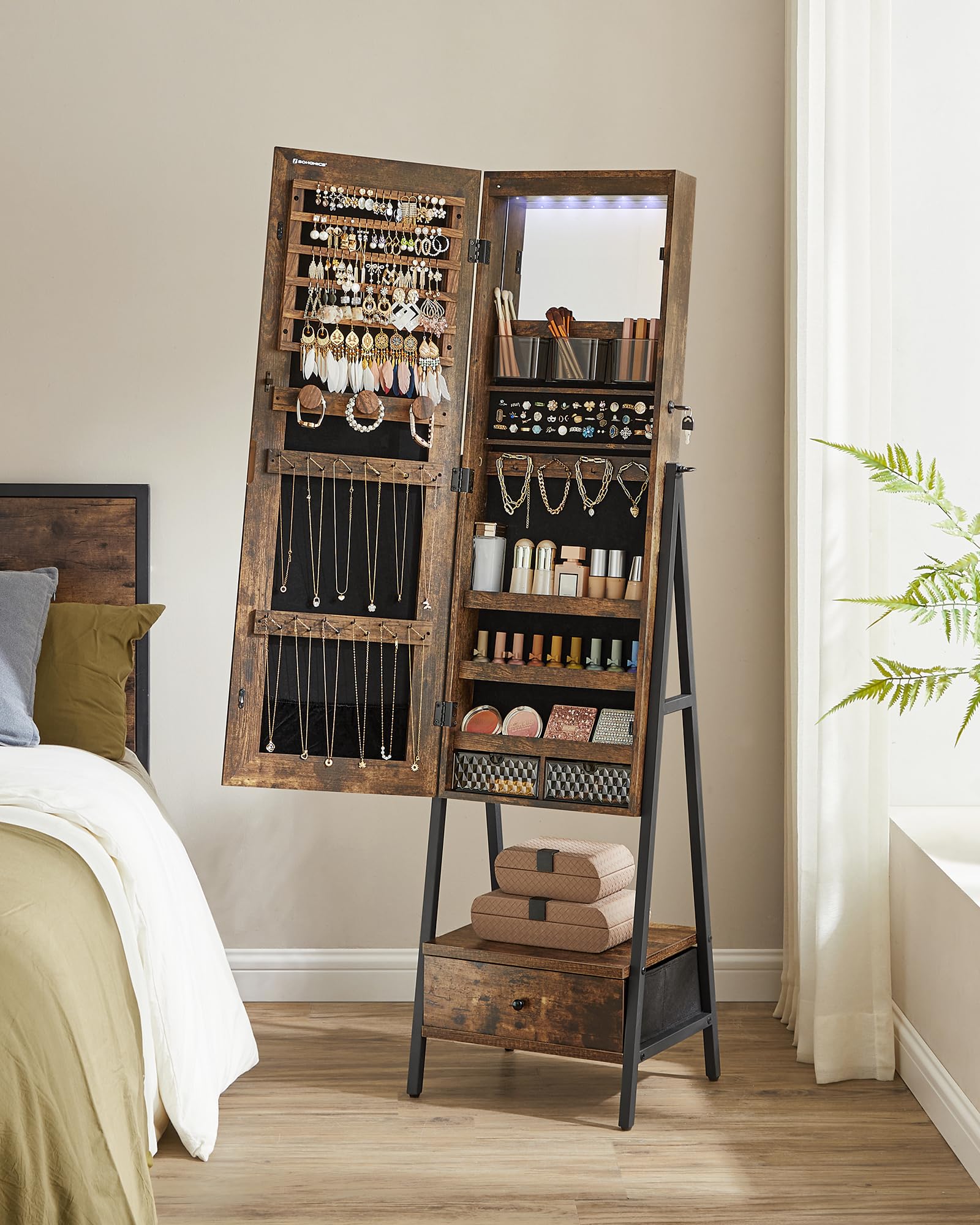 SONGMICS Armoire à bijoux LED sur pied, verrouillable avec miroir pleine longueur, organiseur de bijoux compact avec tiroir et étagère, idée cadeau, marron rustique JJC025X01