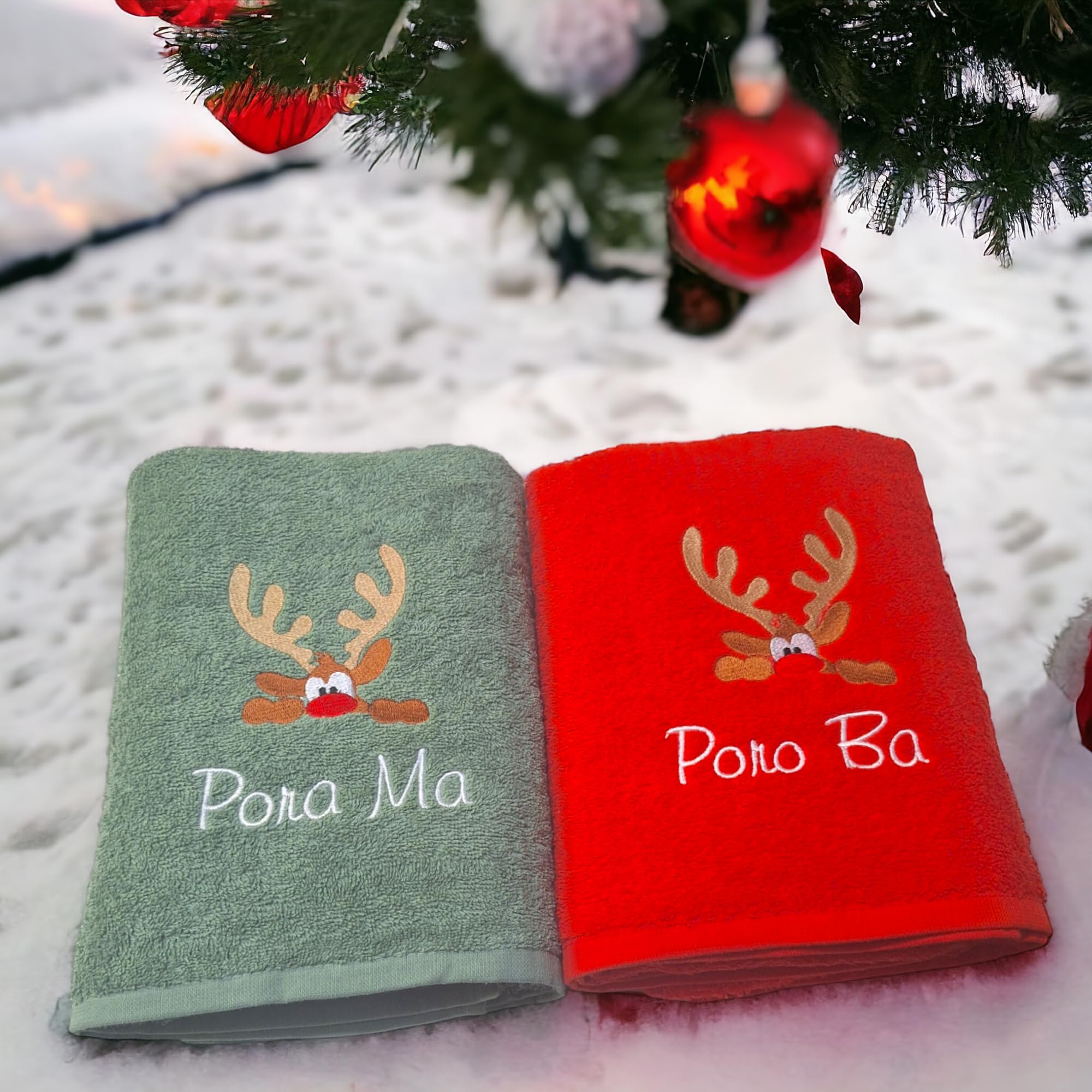 AmiAmarena Set asciugamani natalizi personalizzabili con ricamo. Confezione regalo 4 pezzi idea regalo Natale. Asciugamani da bagno Natalizi.