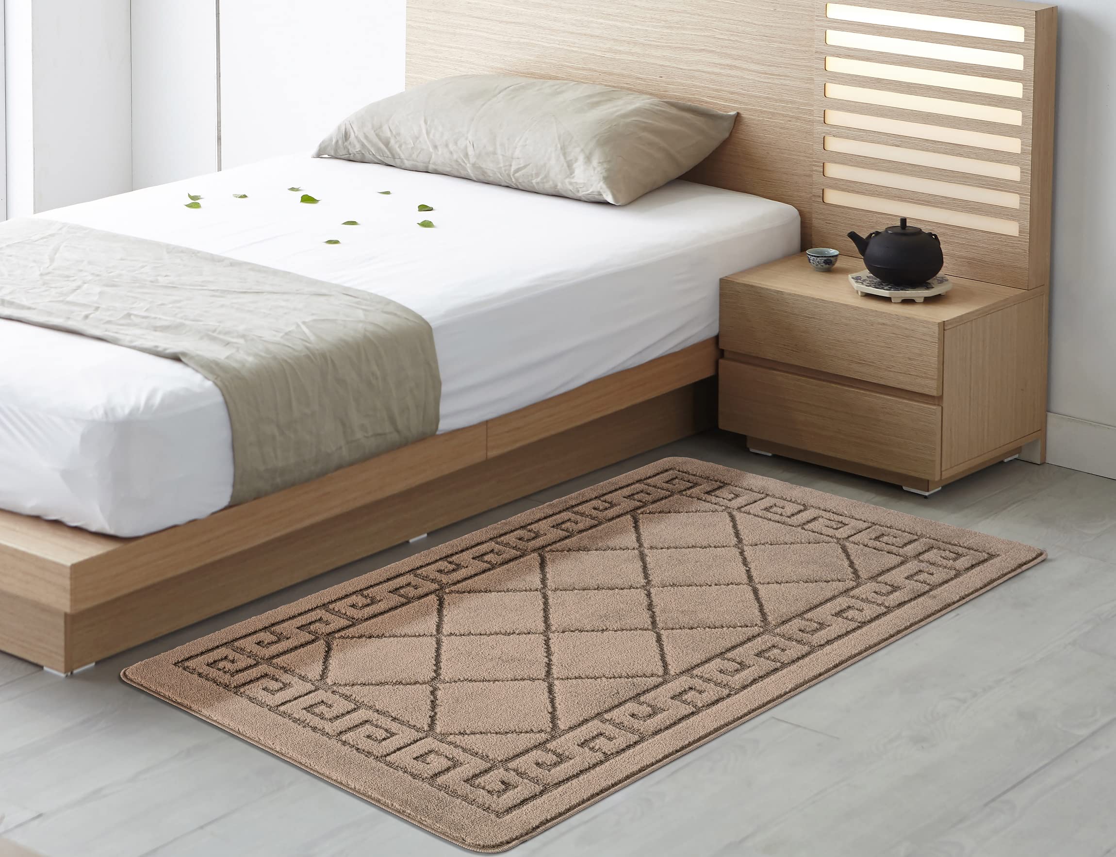 SmartLiving Hallway Runner Rug 50x80cm Heavy Duty Entrance Mat,Non-Slip Rubber Backed Kitchen Rugs, Thin and Washable Floor Mats Carpet Runners for Hallway Entryway,Kitchen,Living Room Door mat-Beige