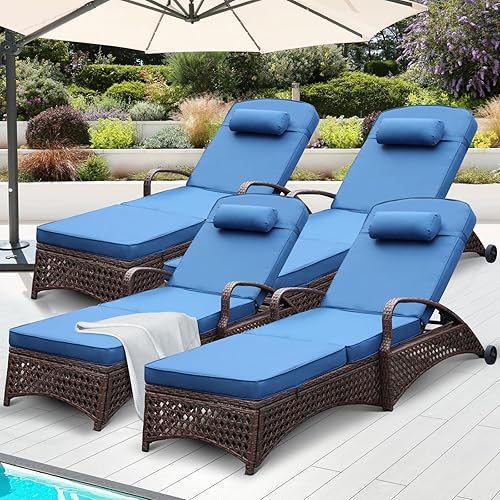 NOBLEMOOD Chaise Lounge - Silla de mimbre para exteriores con ruedas, silla reclinable ajustable de 6 posiciones con cojín de tela gruesa azul y