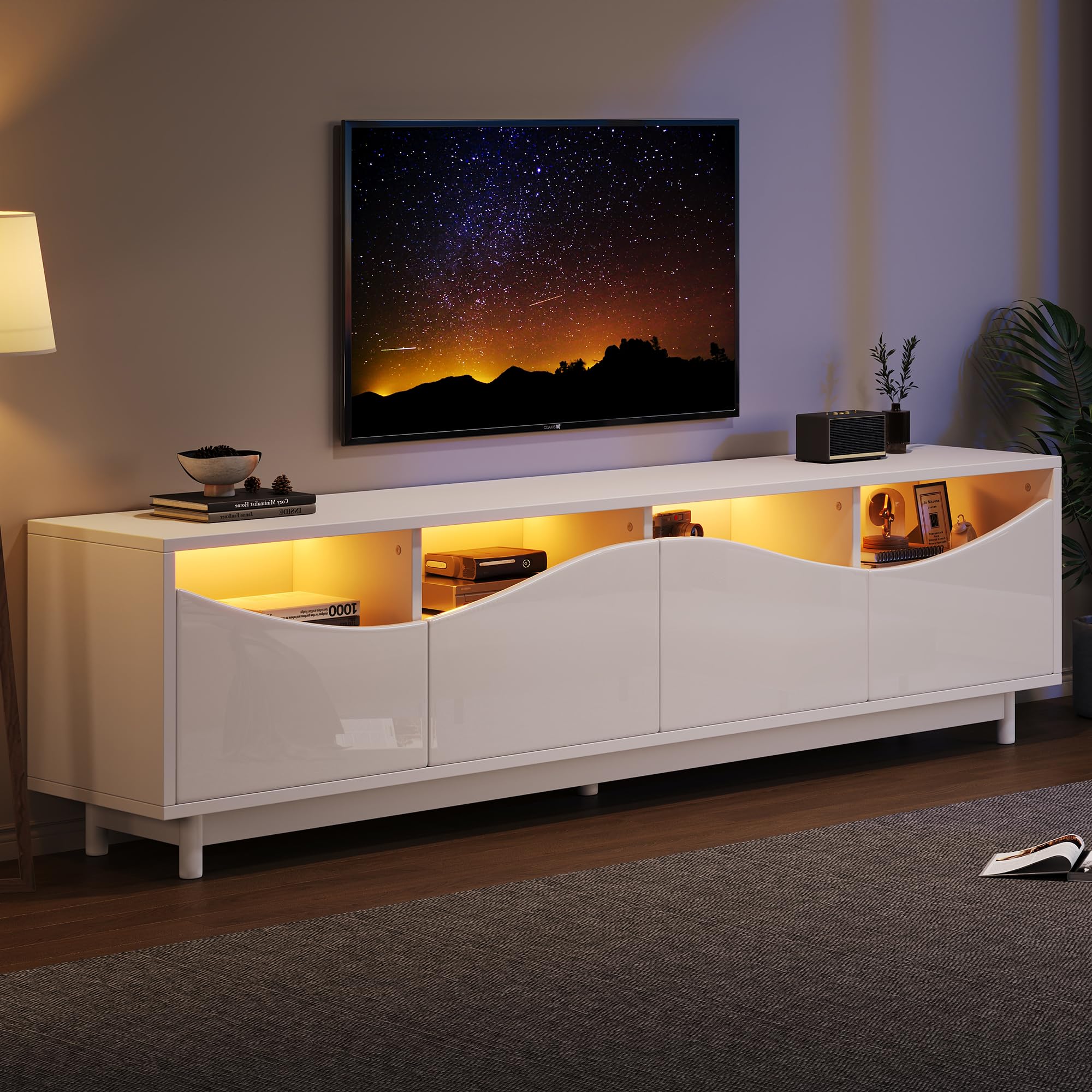 Mobile TV dal design curvo, porta dell'armadio in vetro temperato, illuminazione a LED, lucido, adatto come mobili da intrattenimento, camera da letto, soggiorno, bianco, 175 x 38 x 51 cm