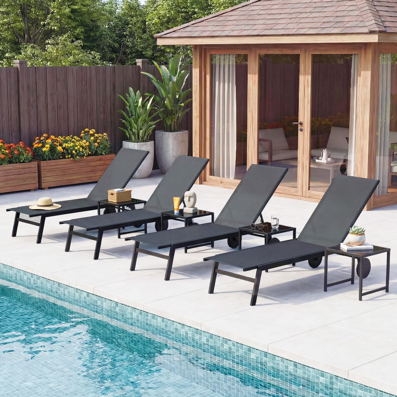 GOPLUS Tumbona Jardin Exterior con Mesa Auxiliar de Cristal, Conjunto de Sillas Exterior Apliables Reclinables en 6 Posiciones y 2 Ruedas Incorporadas, Malla Transpirable, Carga 150kg (Gris + Negro)