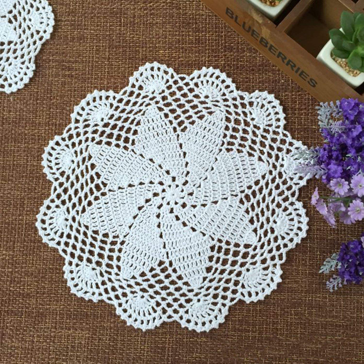 2 petits napperons ronds vintage, coton et dentelle