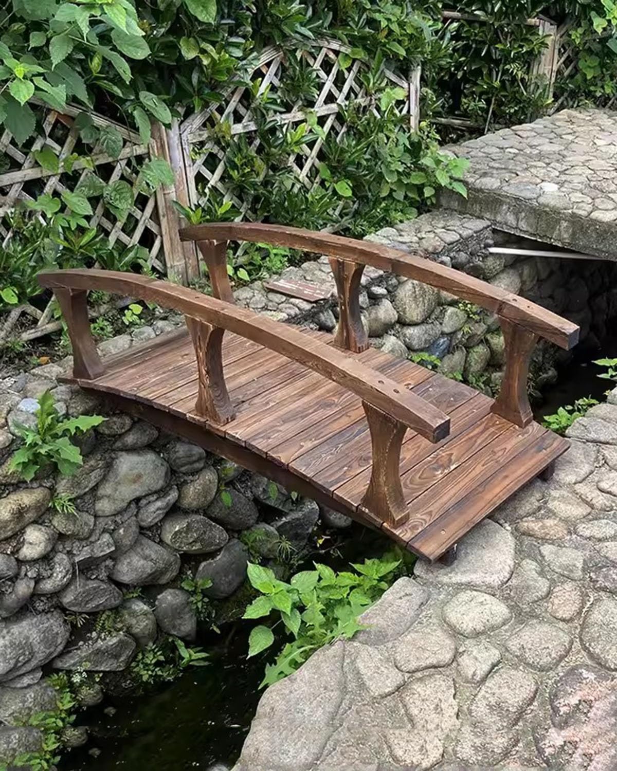 Ponte da giardino curvo in legno con guide laterali per stagni, decorazione in stile giapponese per cortile, patio, vialetto classico