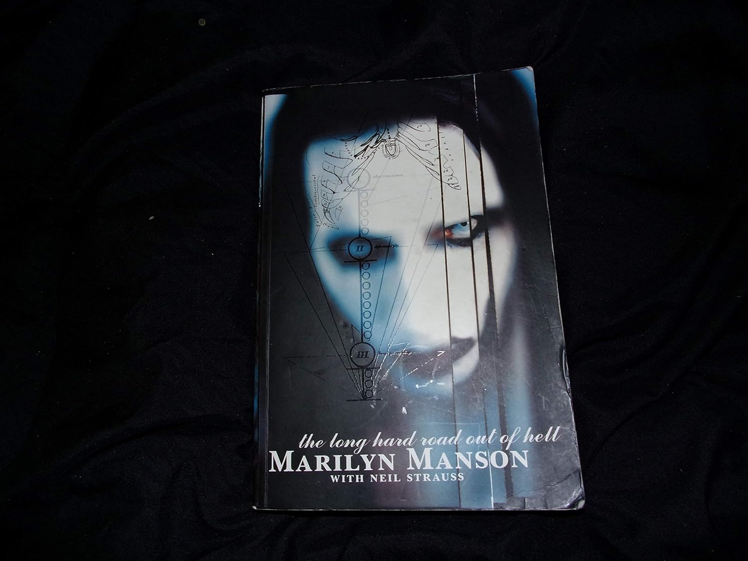 Long Hard Road Out of Hell Manson, Marilyn; Strauss, Neil
