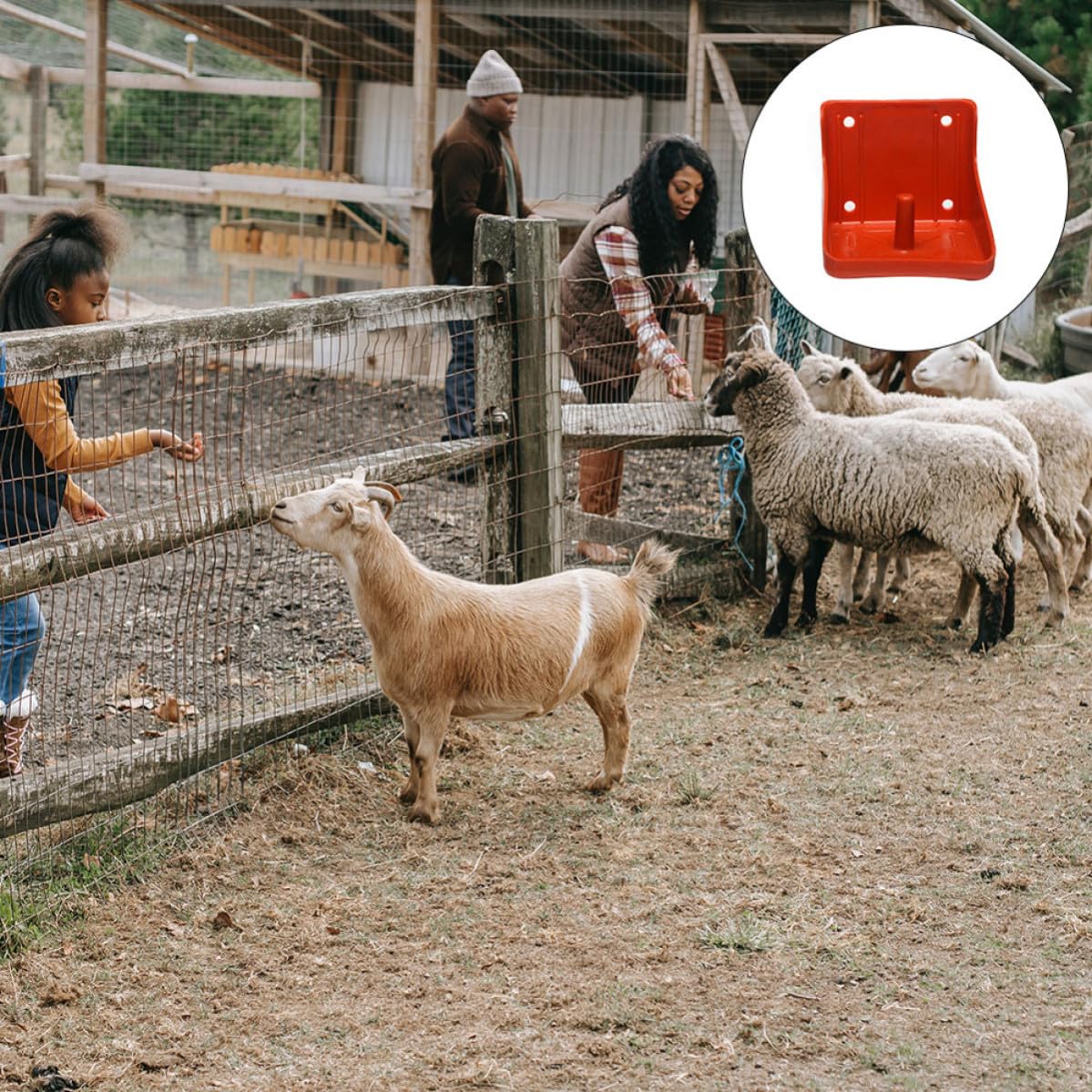 Lecksteinhalter aus Kunststoff und Eisen Nährstoff Leckstein Kasten für Schafe und Nutztiere Geeignet für Landwirtschaftliche und Heimische Viehzuchtfarmen Zufällige Farbe