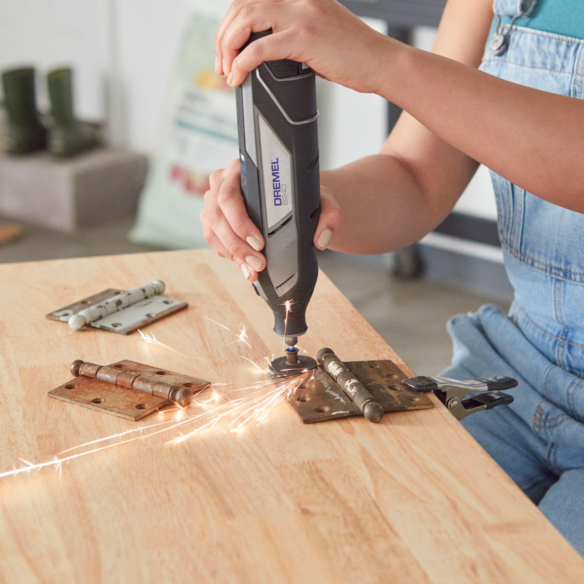 Dremel EZ406-02, EZ - Kit de inicio de bloqueo, diámetro de rueda de 38,1 mm, 5 ruedas de corte reforzadas de fibra de vidrio y mandril EZ402 incluidos, accesorios de disco de corte de herramienta