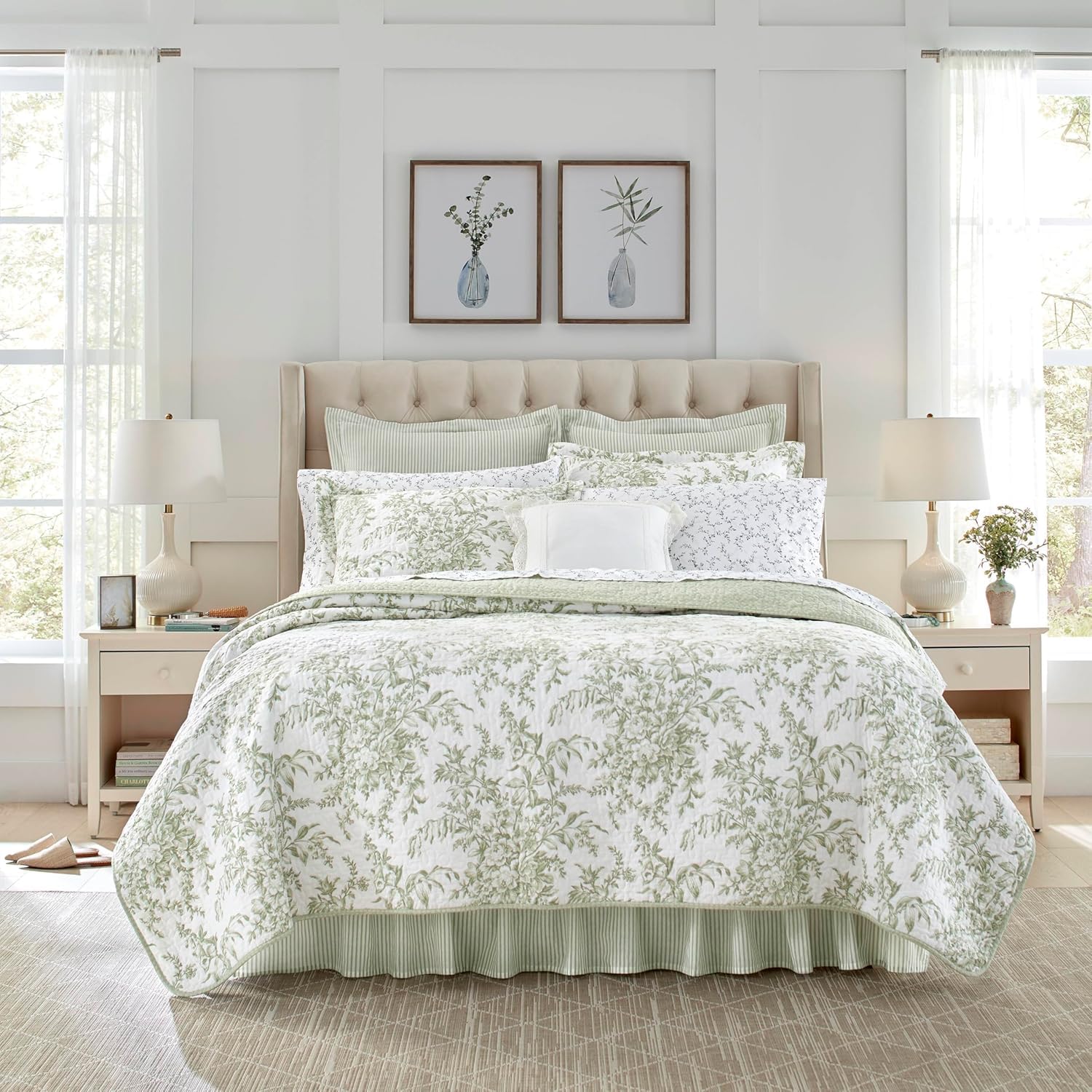 Laura AshleyQueen Quilt Set, Cotton Reversible Bedding Set, All Season Cottage Home Décor (Joyce Pink, Queen)