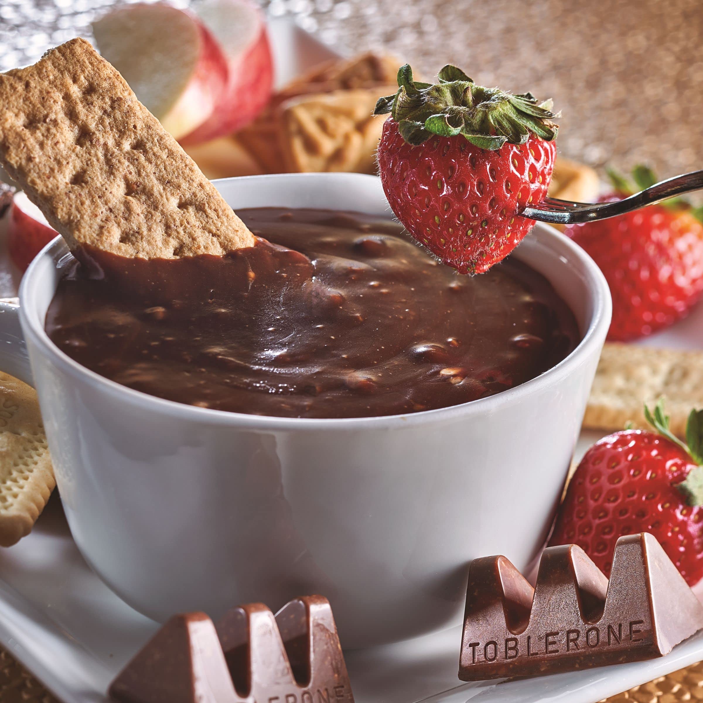 Toblerone Surtido de Mini Chocolate Suizo Mix de Sabores: Chocolate con Leche, Chocolate Blanco y Chocolate Negro con Nougat de Miel y Almendras, Pack 904g