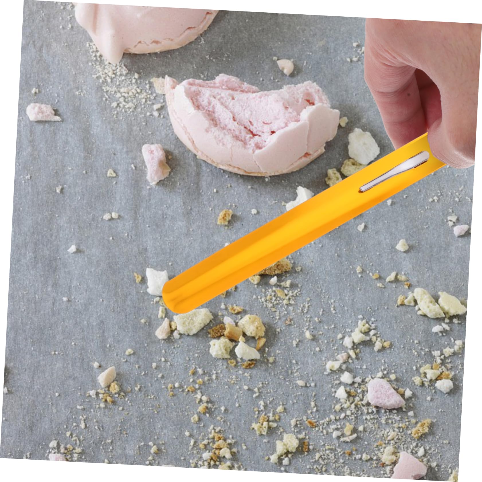 UTHCLO 2pcs Bread Crumb Scraper Restaurant Crumb Scraper Cabinet Crumb Scraper Bread Crumb Tool Table Crumbers for Tablecloth Bread Scraper Handheld Table Crumbers Stainless Steel Golden