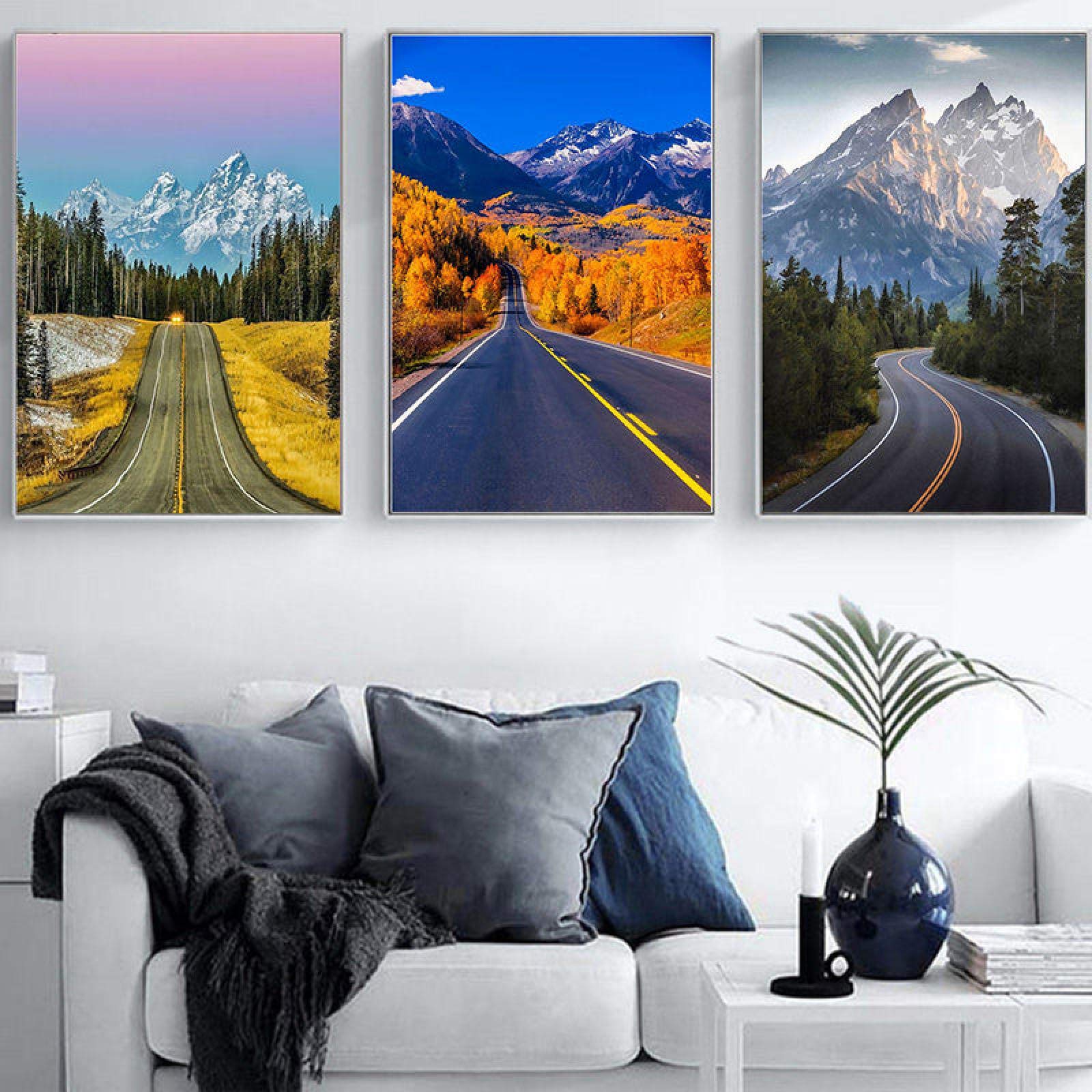 Toile mur art minimaliste arbre et montagne pour s'évader depuis son canapé