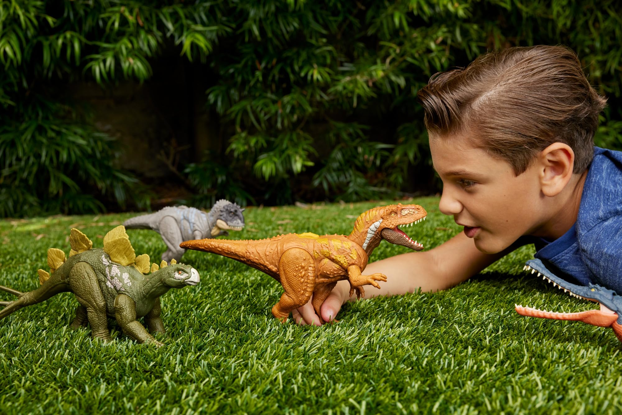 Mattel Jurassic World - Megalosauro Ruggito Selvaggio, dinosauro snodato con azione d'attacco specifica e ruggito, gira la rotella e attiva il morso, giocattolo per bambini, 4+ anni, HTK73