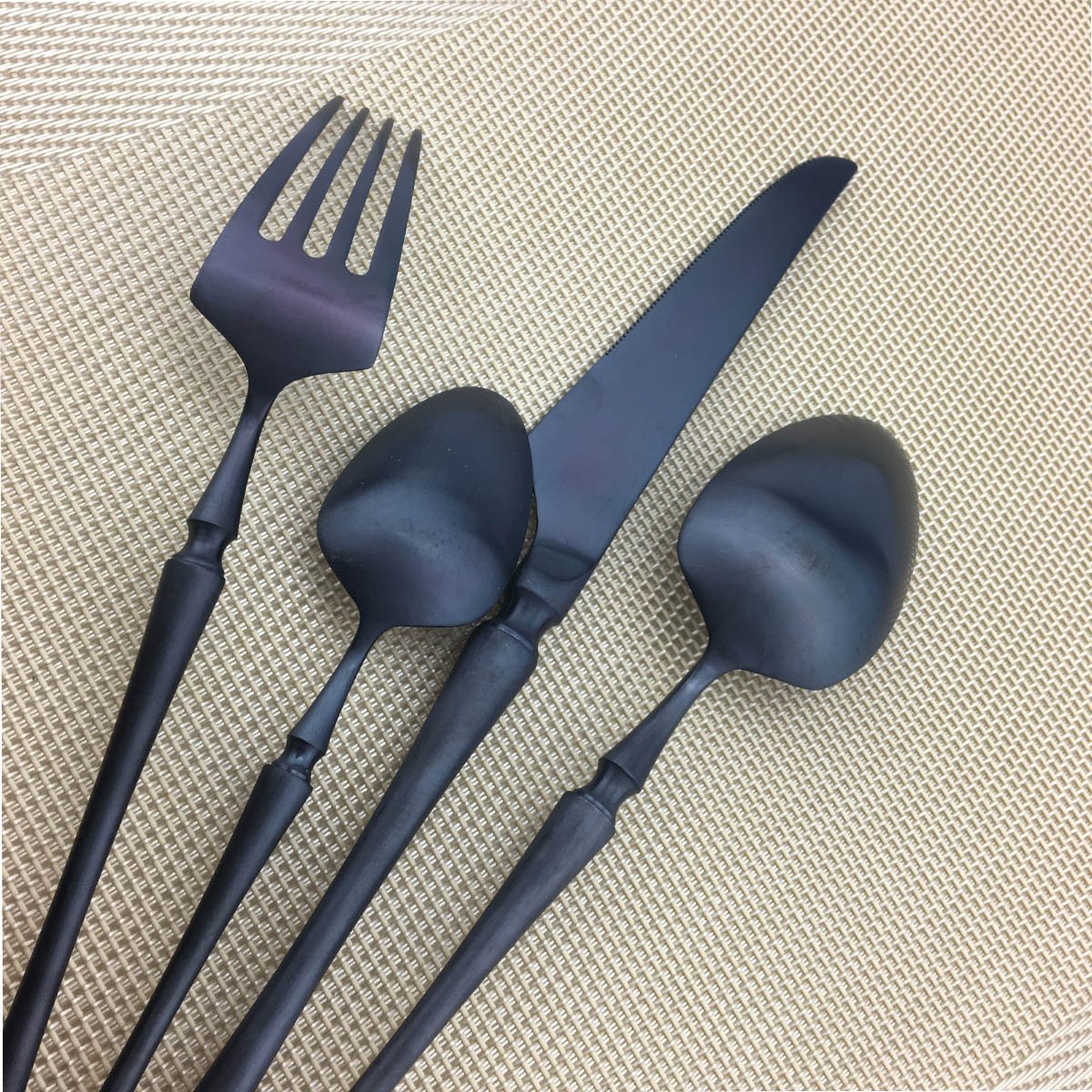 Puzhler Novelty Silverware 5-Piece Flatware Set 18/10 Stainless Steel Cutlery include Fork Knife Spoon Set for 1 (Matte,Black)